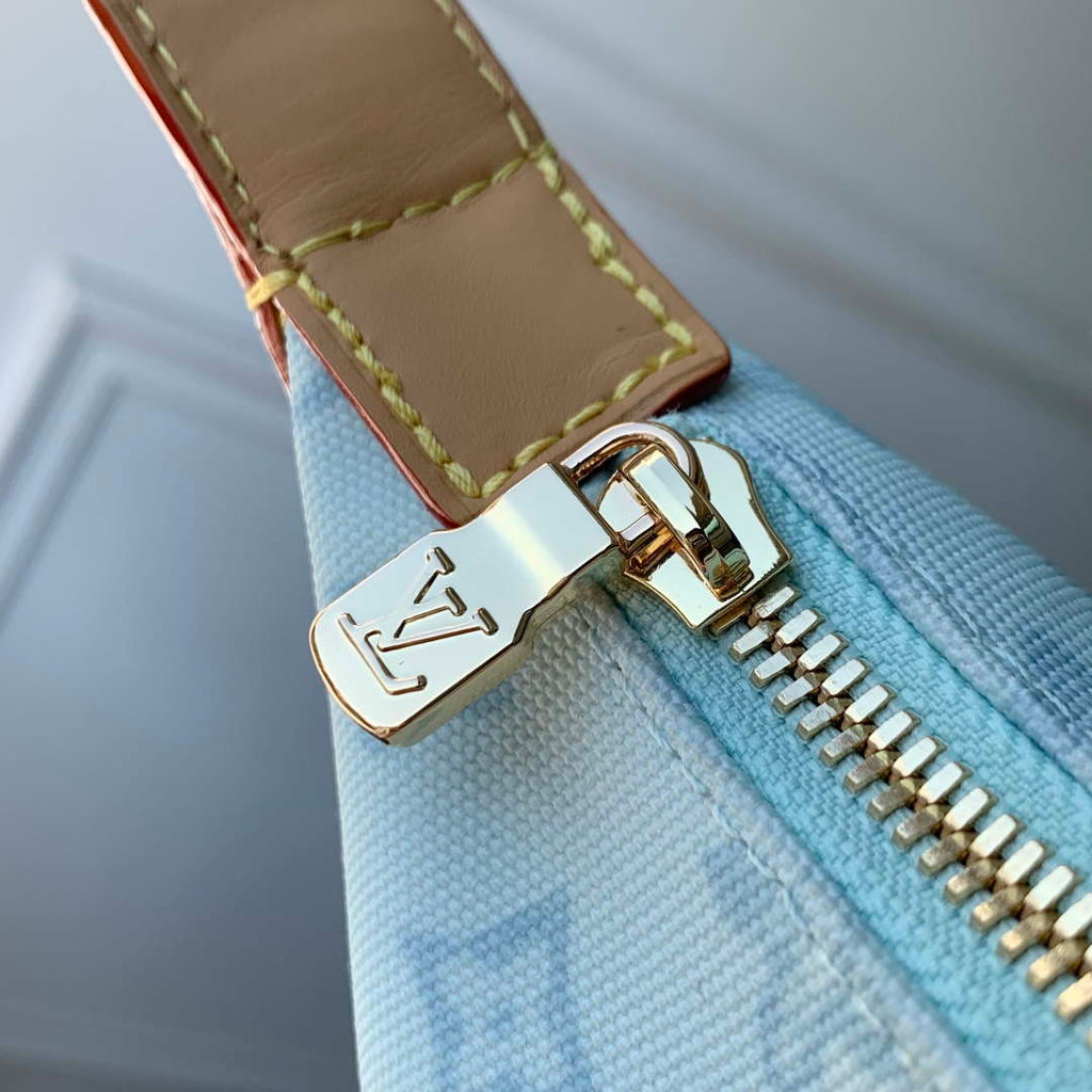 Louis Vuitton LV M28250 Pochette Hills Bag Blue