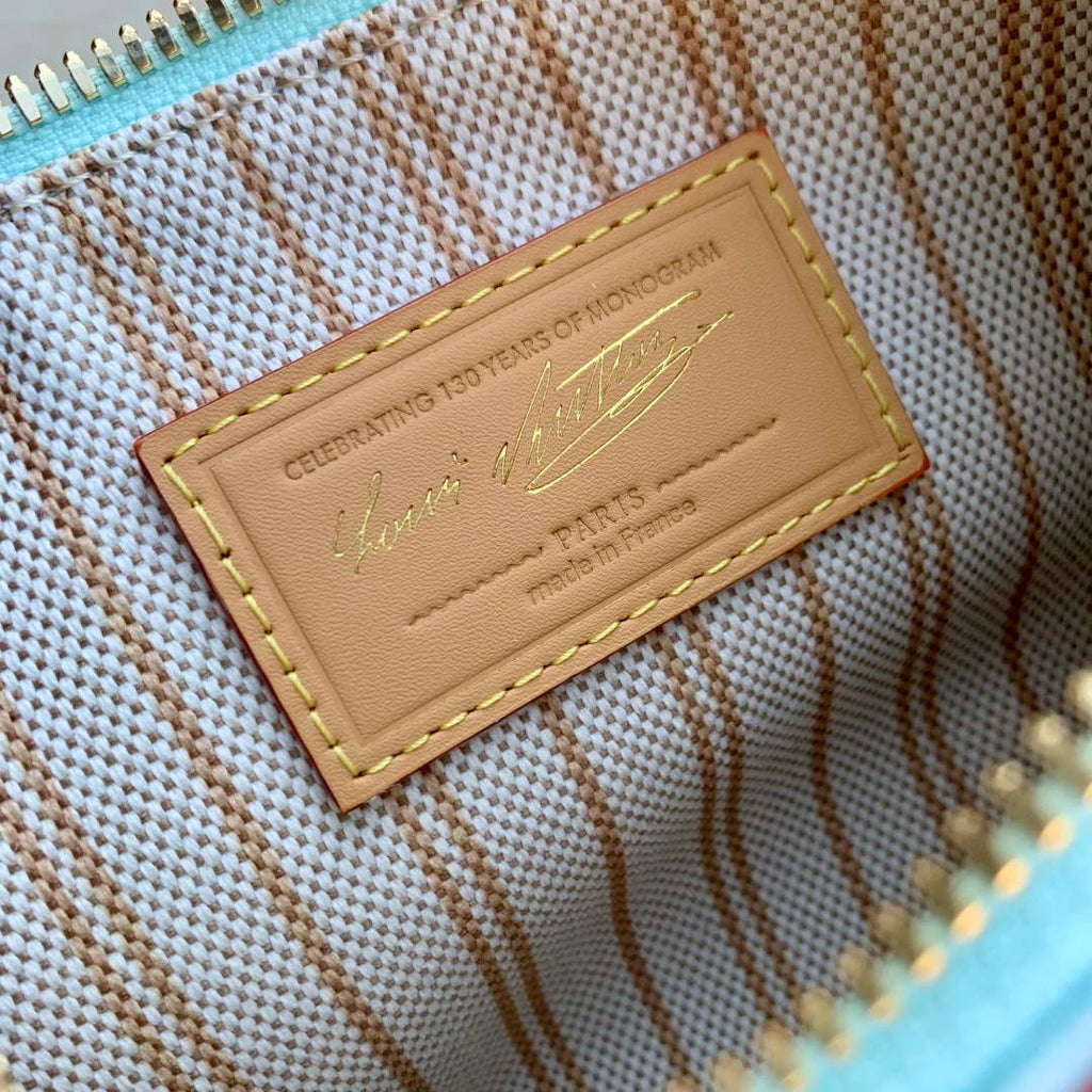 Louis Vuitton LV M28250 Pochette Hills Bag Blue