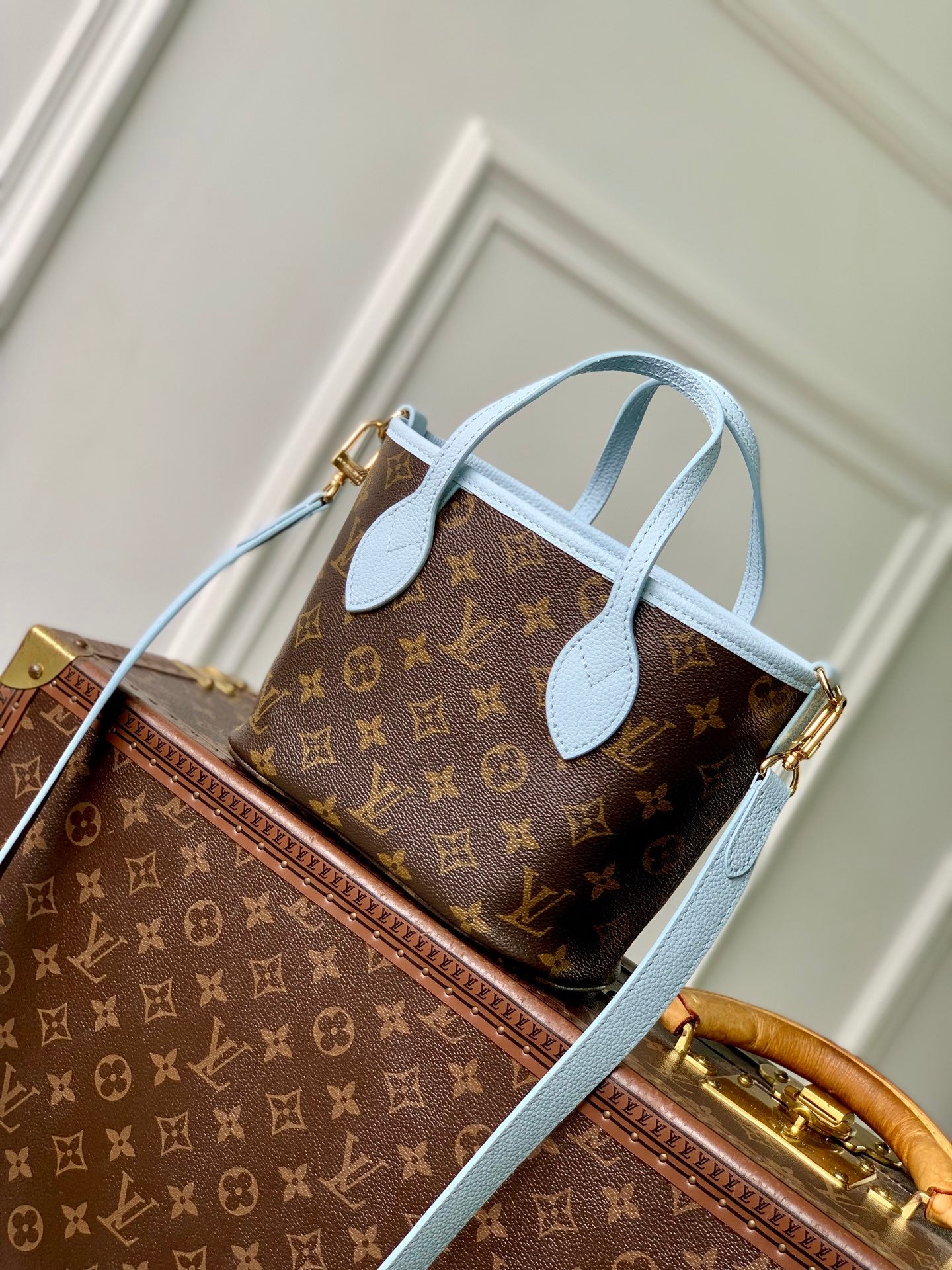 Louis Vuitton LV M28336 Neverfull Bandoulière Inside Out BB Bag Monogram Sky Blue