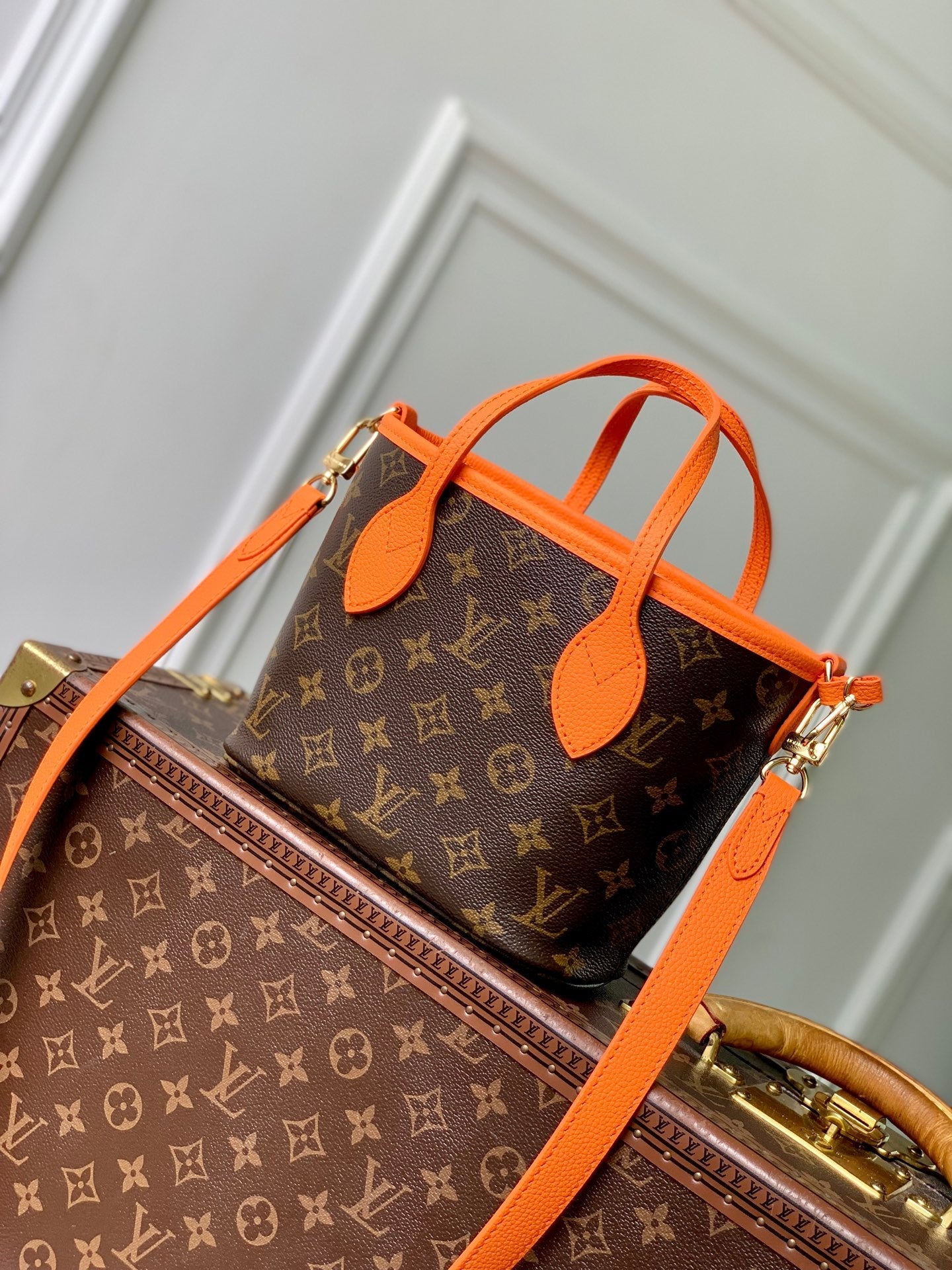 Louis Vuitton LV M28337 Neverfull Bandoulière Inside Out BB Bag Monogram Orange - Default Title - View 1