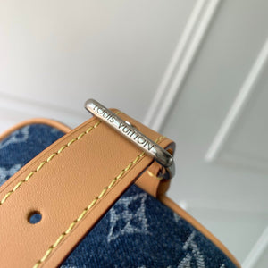 Louis Vuitton LV M28363 Locker Dopp Kit Bag Blue - Default Title - View 6