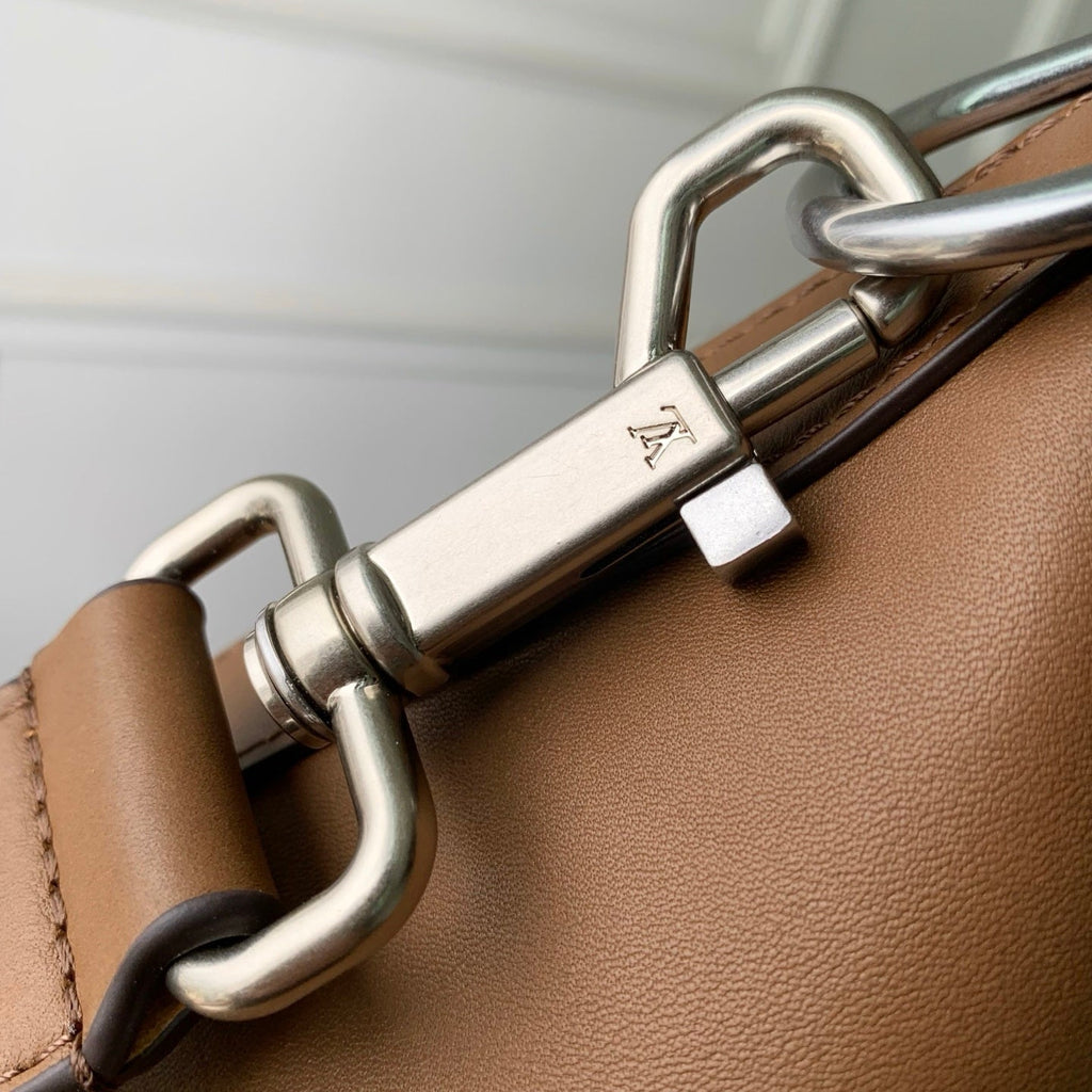 Louis Vuitton LV M28392 Vagabond Hobo Bag Caramel