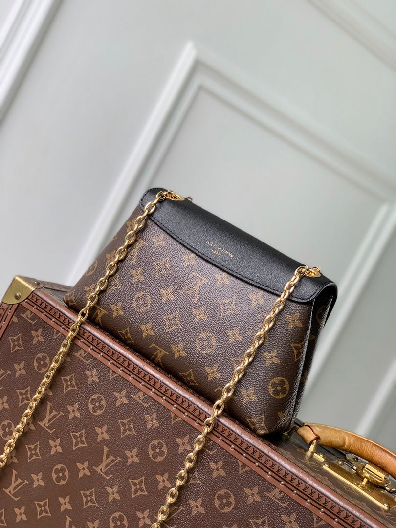Louis Vuitton LV M28424 Madeleine BB Bag Monogram/Black
