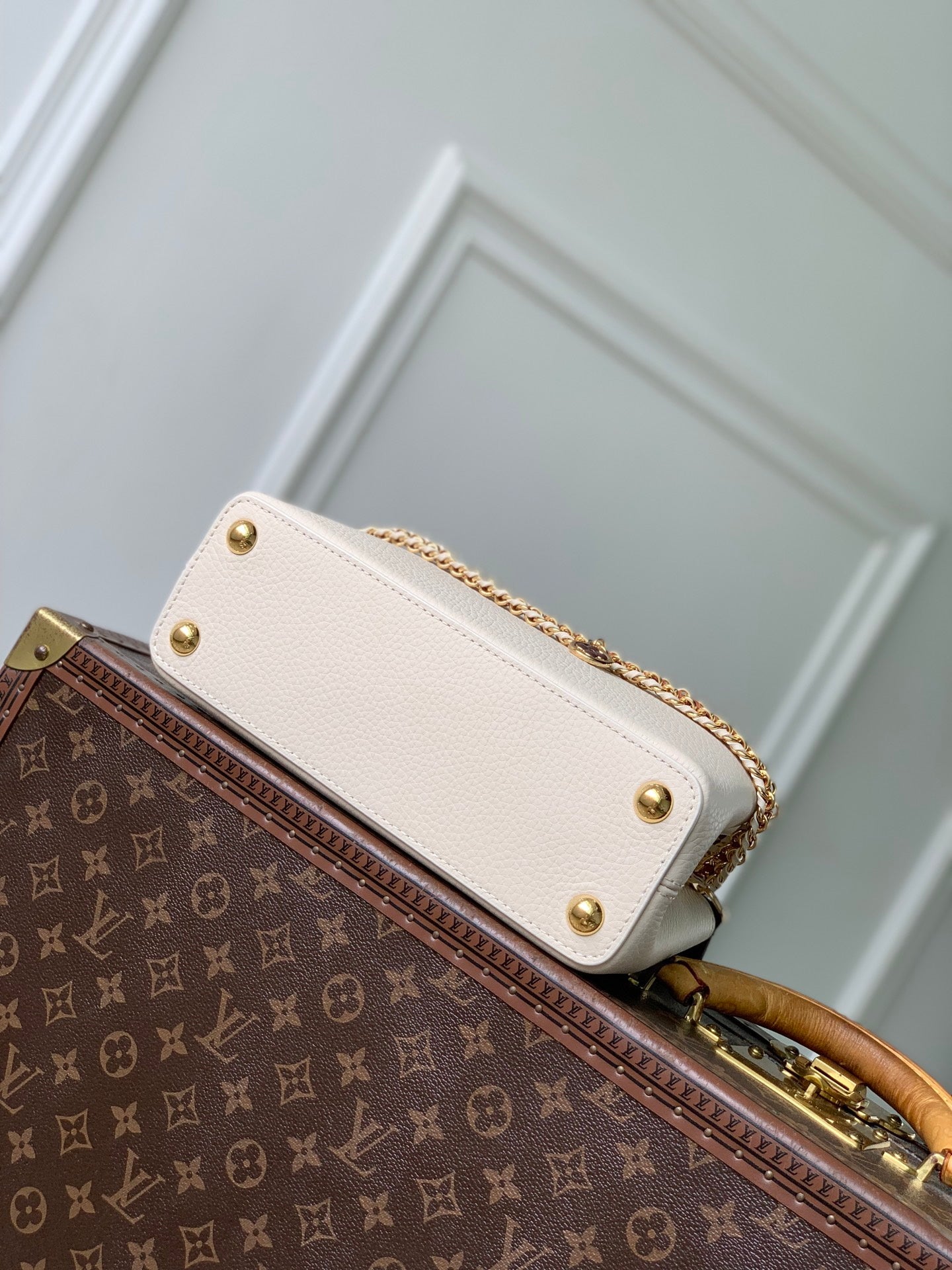 Louis Vuitton LV M28450 Capucines BB Bag Cream/Burnt Mahogany - Default Title - View 4