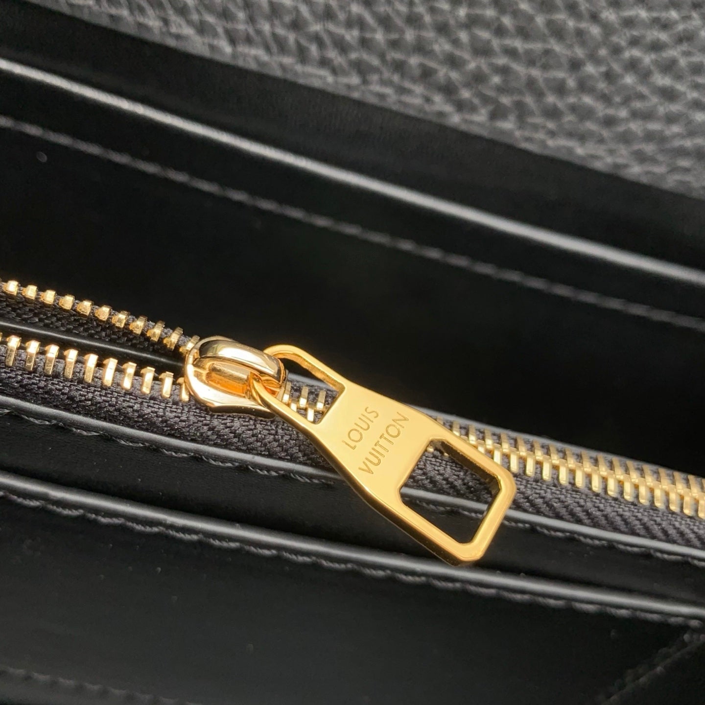 Louis Vuitton LV M28455 Capucines BB Bag Black - Default Title - View 10