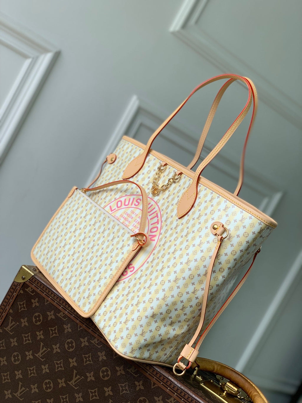 Louis Vuitton LV M28457 Neverfull MM Bag Banana
