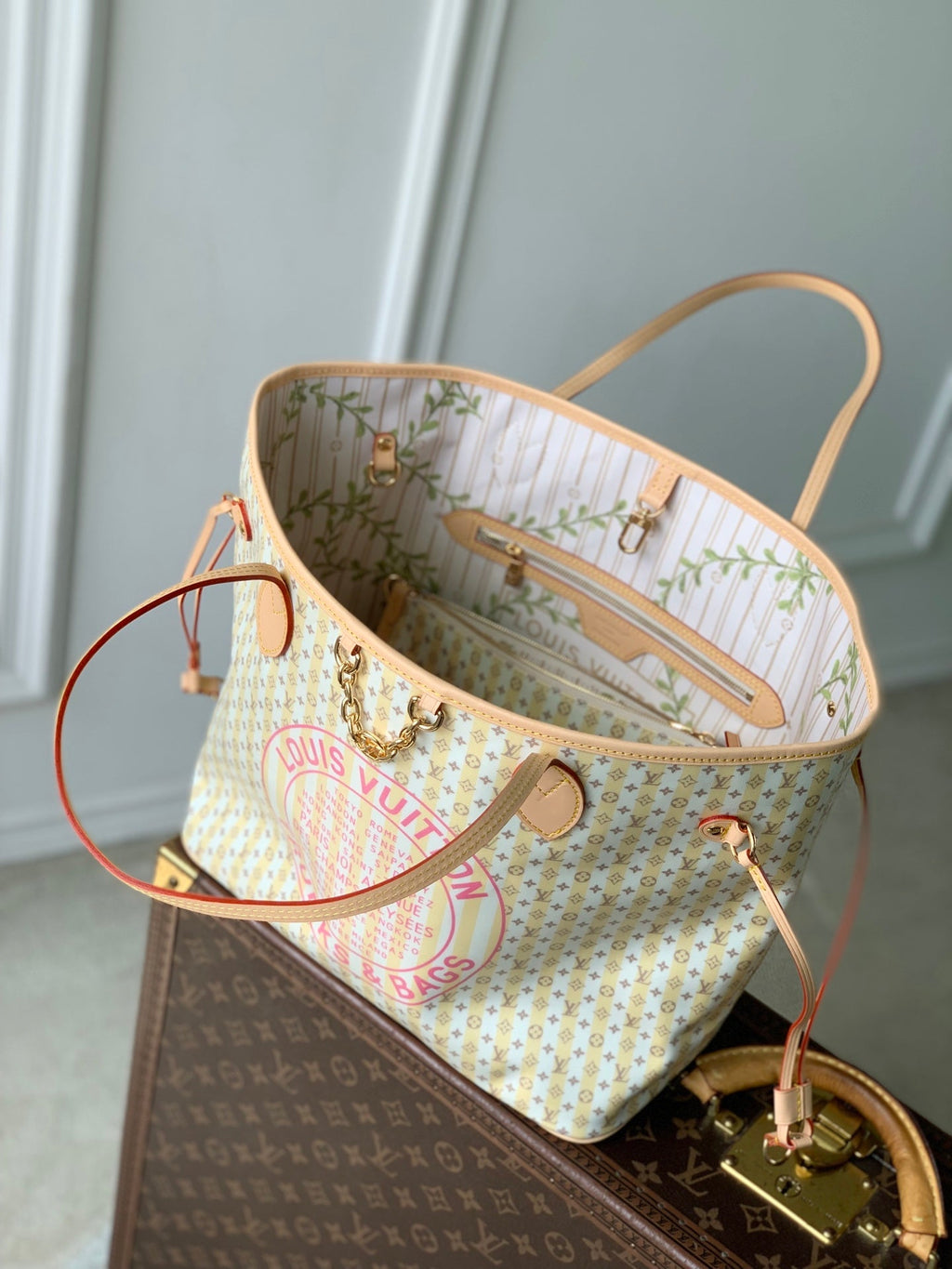 Louis Vuitton LV M28457 Neverfull MM Bag Banana