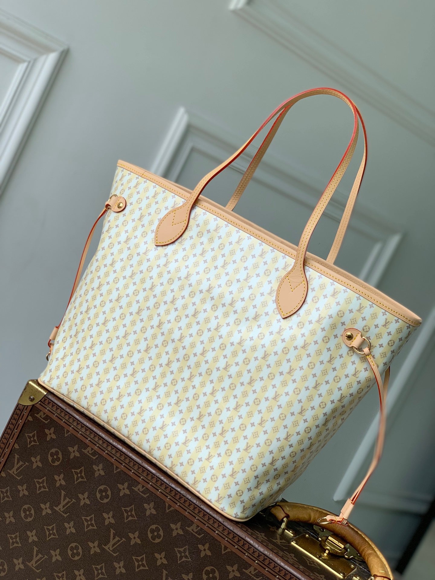 Louis Vuitton LV M28457 Neverfull MM Bag Banana