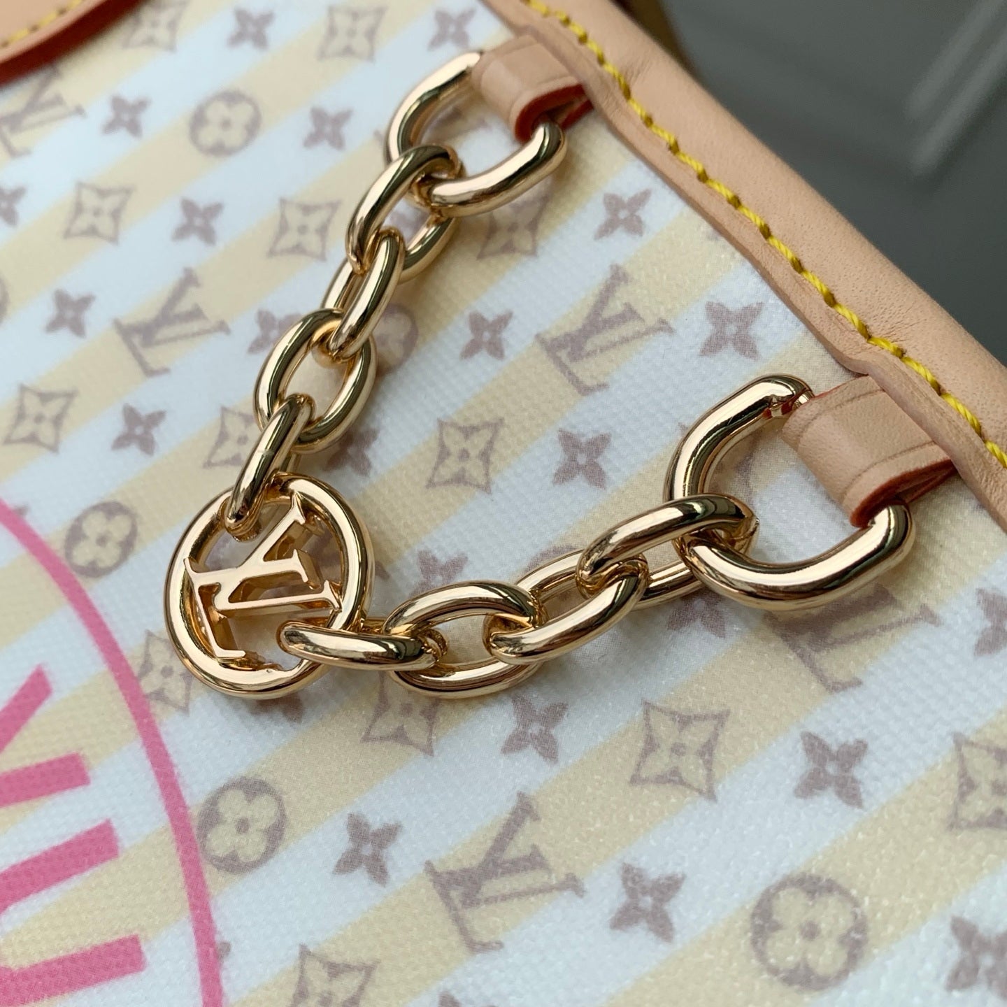 Louis Vuitton LV M28457 Neverfull MM Bag Banana
