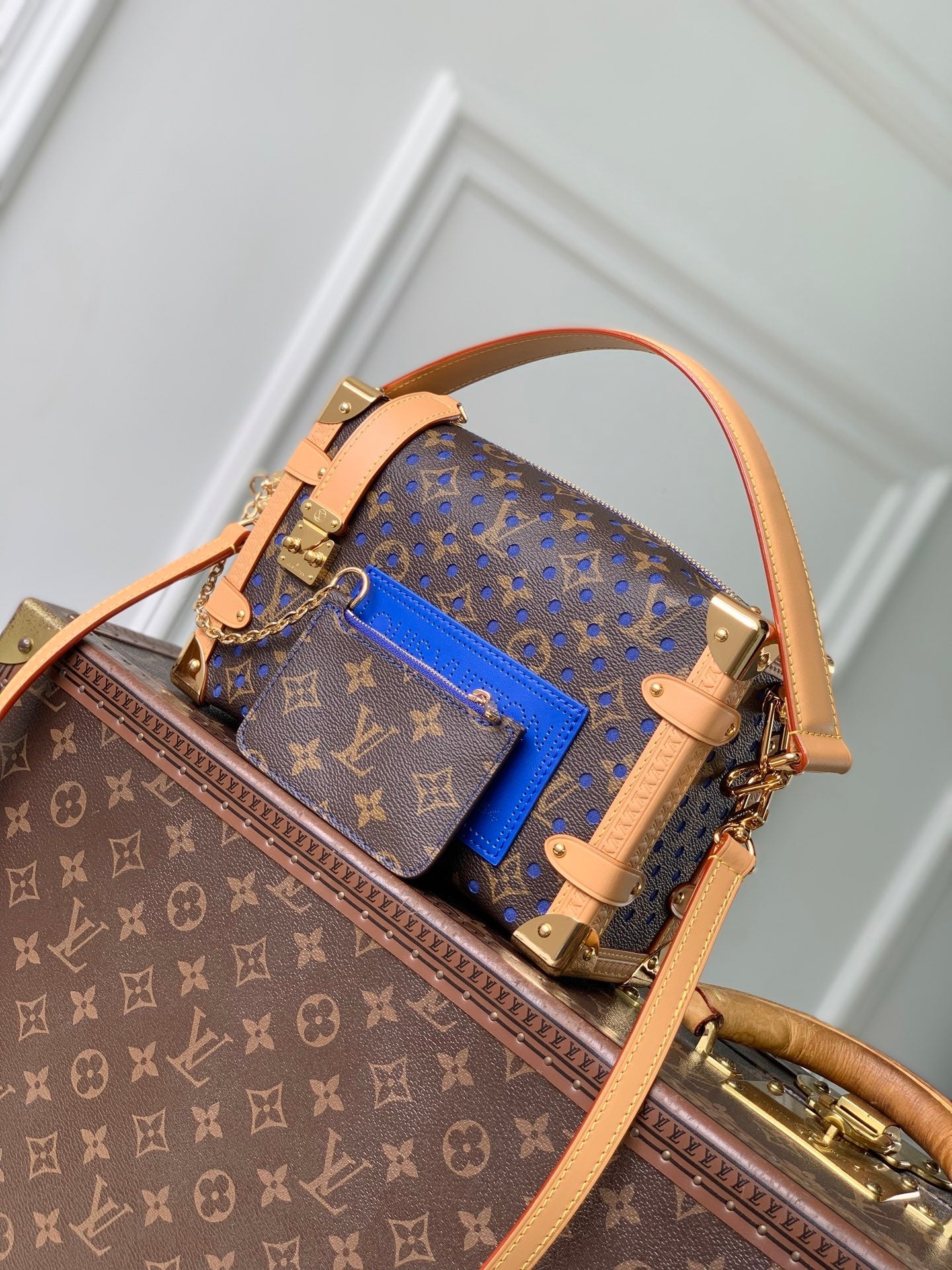Louis Vuitton LV M28490 Side Trunk MM Bag Neon Wave - Default Title - View 1