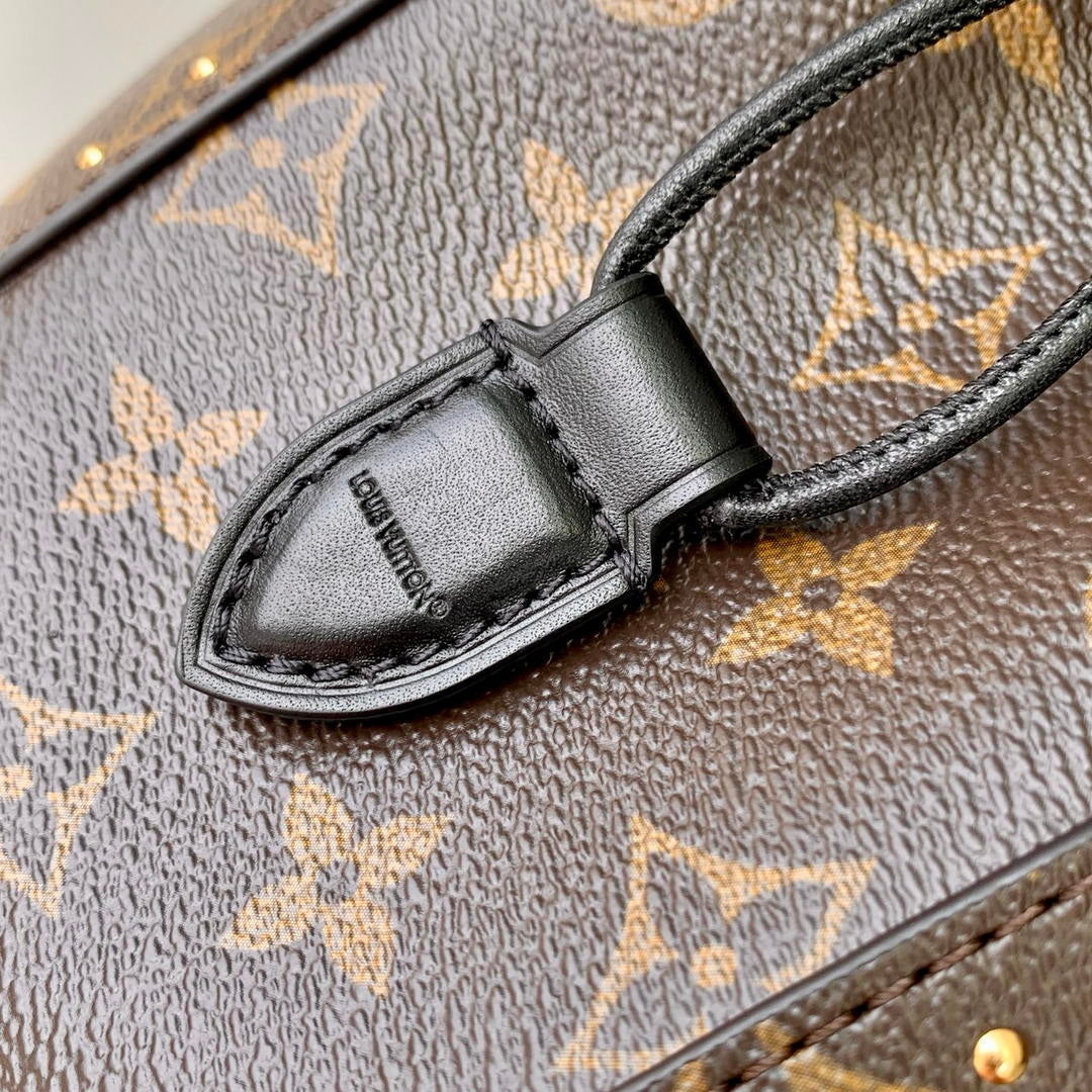 Louis Vuitton LV M28515 Noe Trunk Bag Monogram