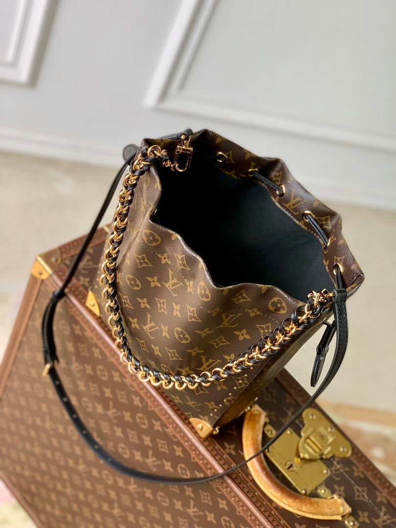 Louis Vuitton LV M28515 Noe Trunk Bag Monogram