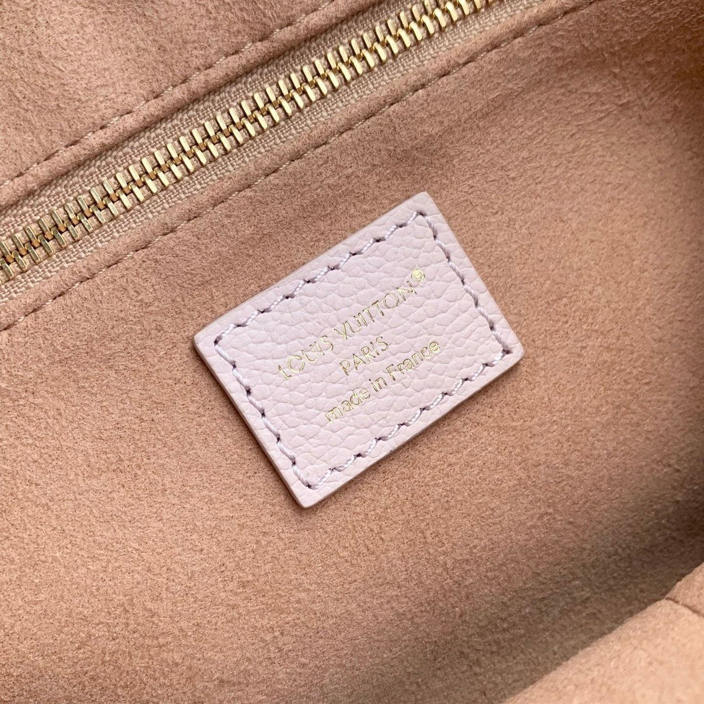 Louis Vuitton LV M28528 Onthego PM Bag Light Bliss Couture