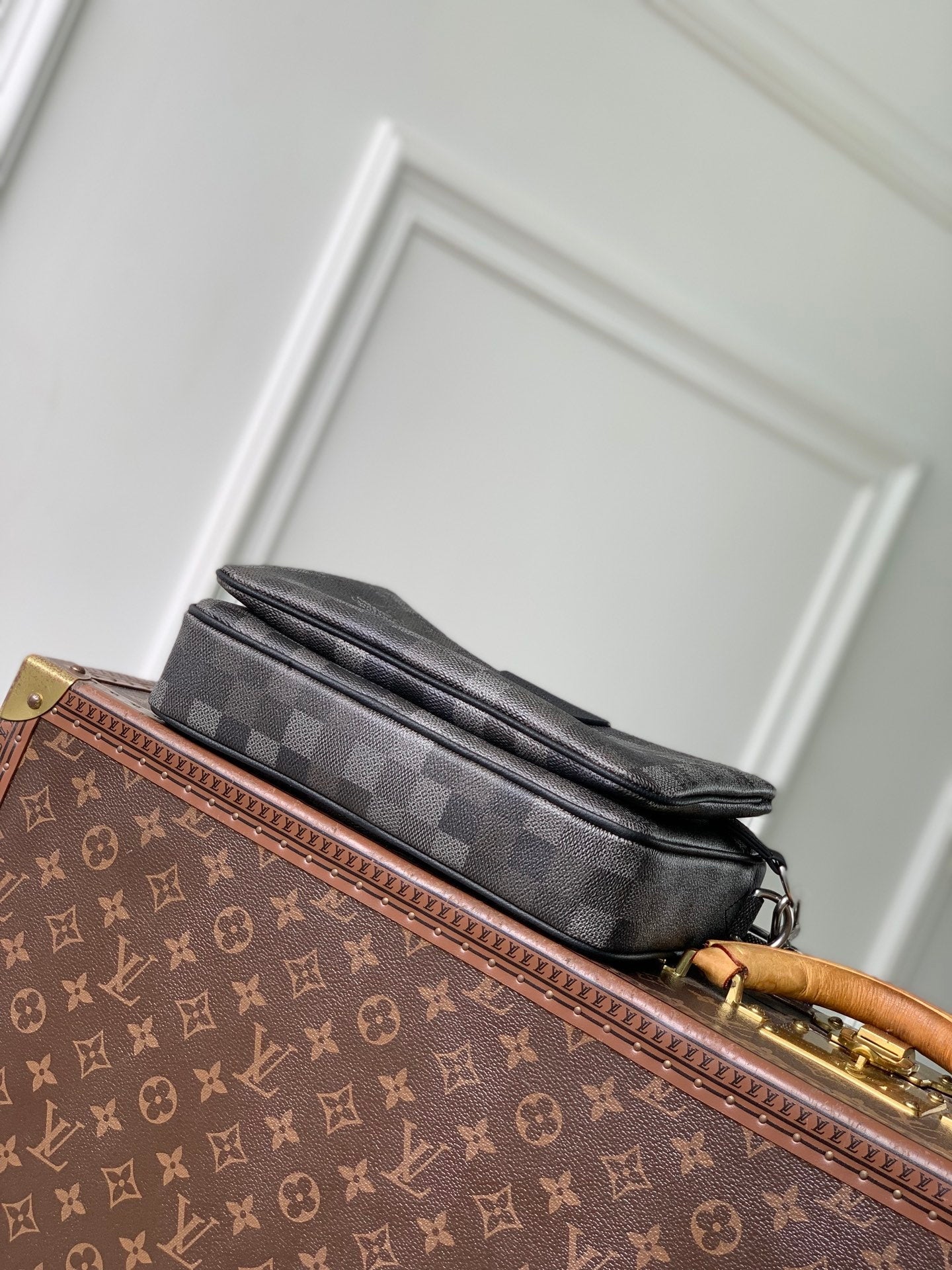 Louis Vuitton LV M28602 Trio Messenger Bag Black - Default Title - View 4