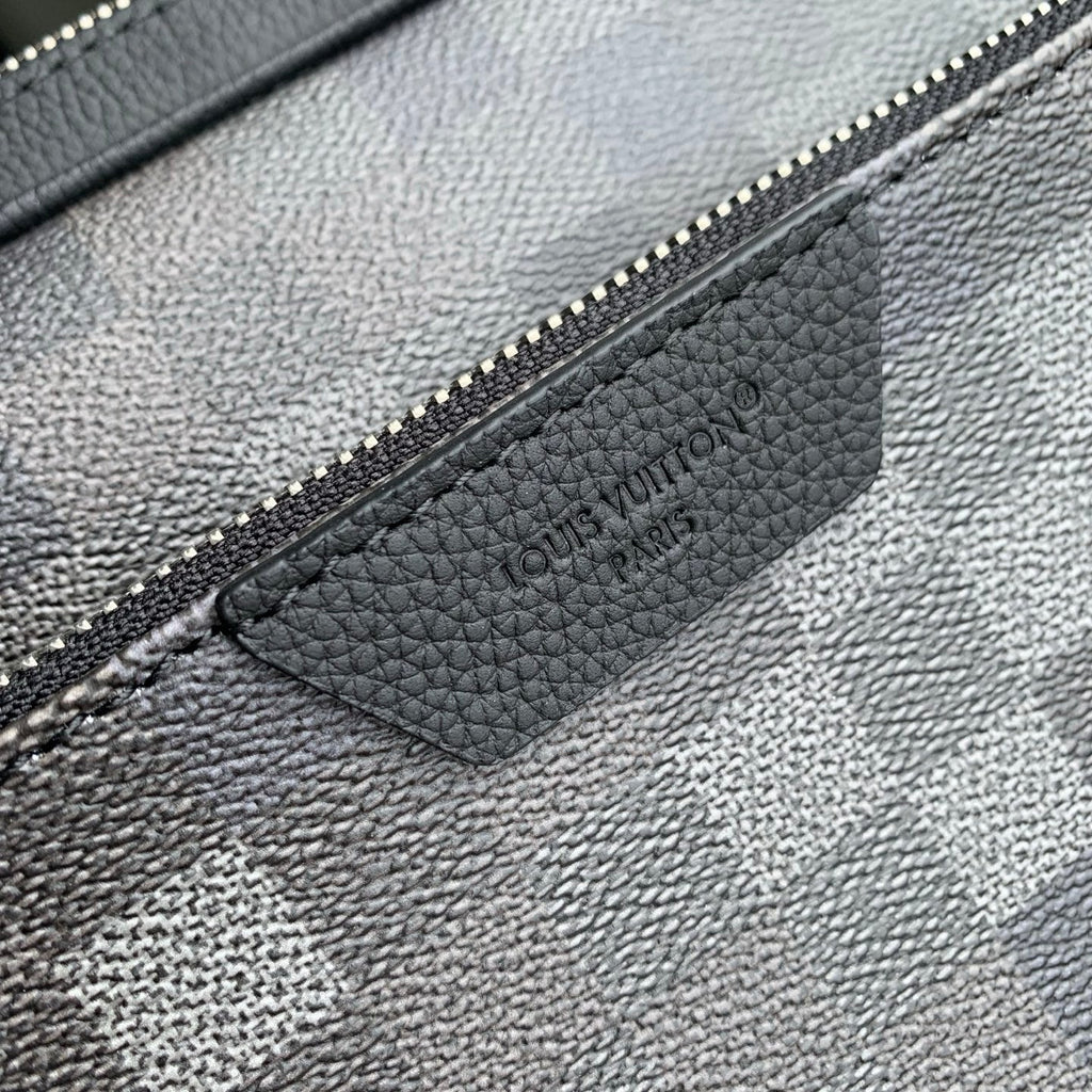 Louis Vuitton LV M28602 Trio Messenger Bag Black