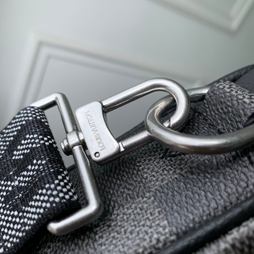 Louis Vuitton LV M28602 Trio Messenger Bag Black