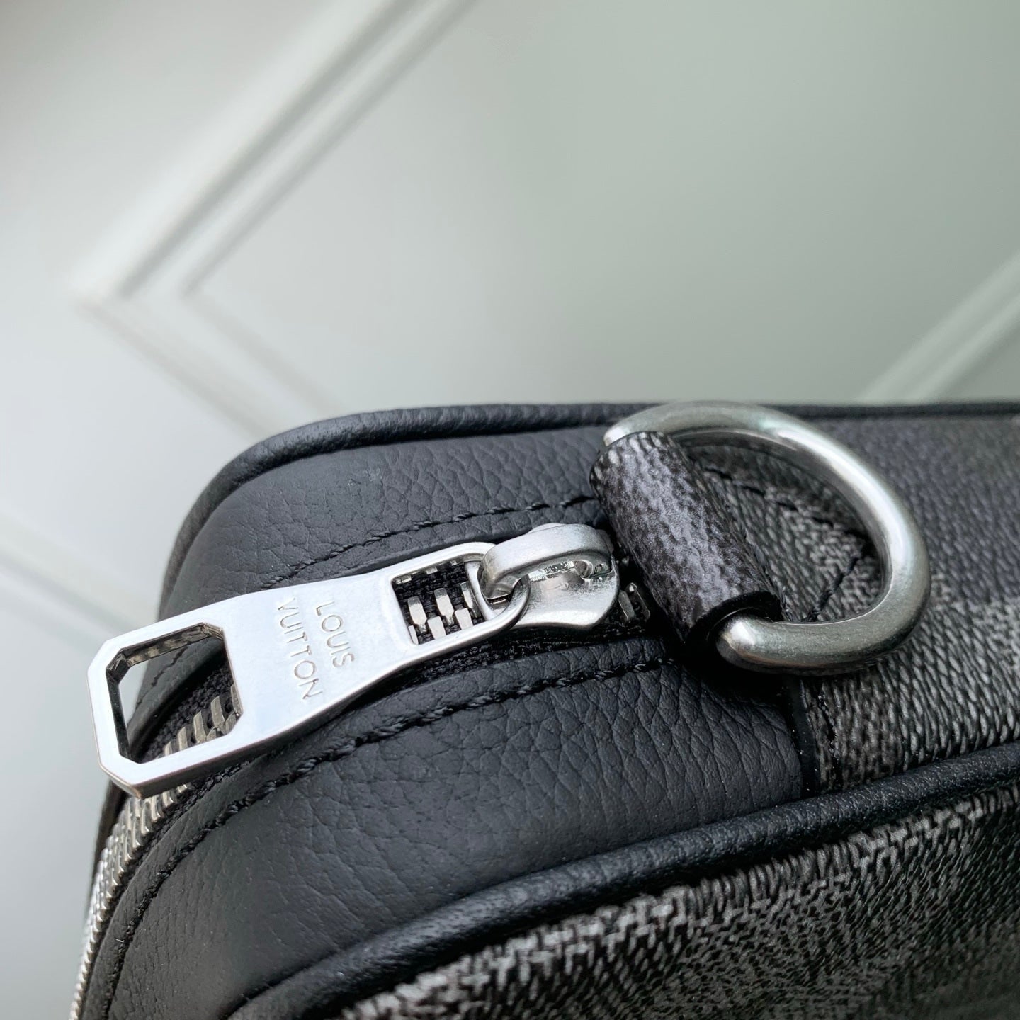 Louis Vuitton LV M28602 Trio Messenger Bag Black
