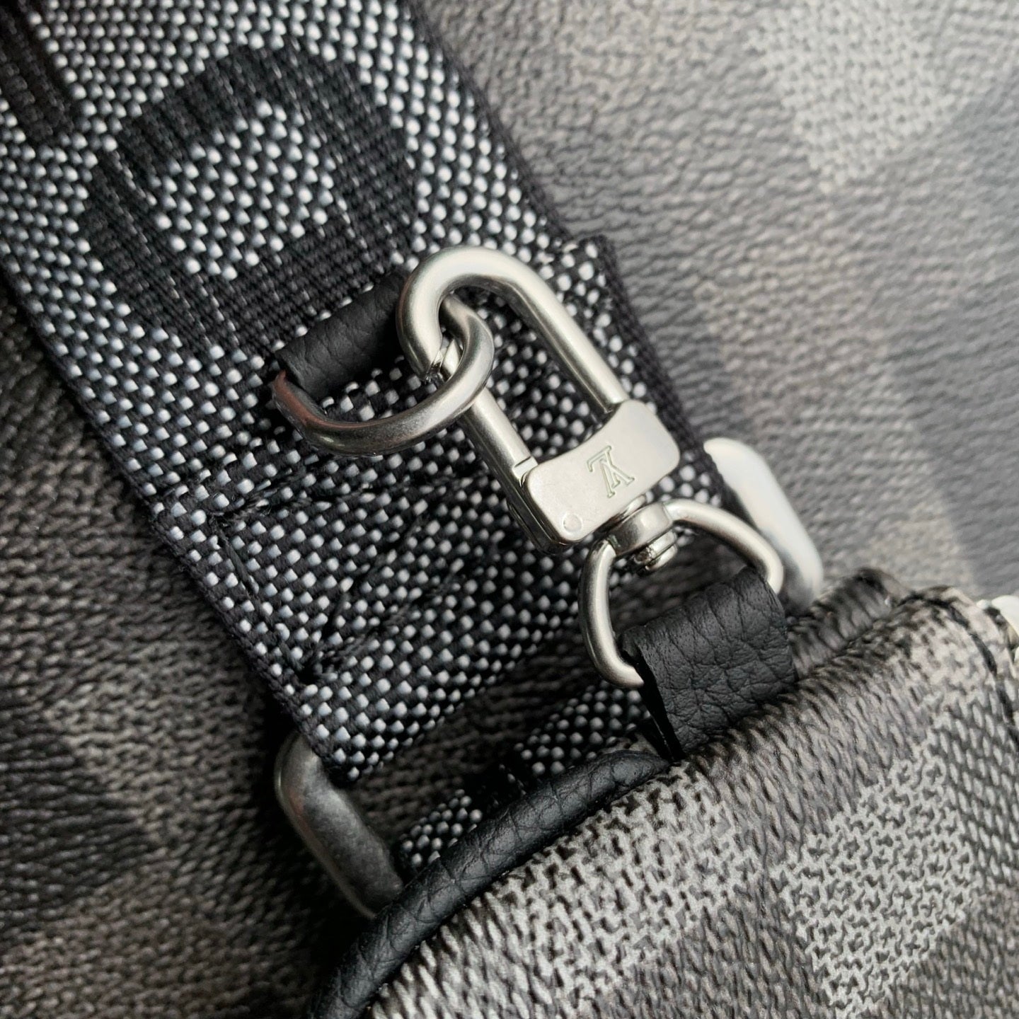 Louis Vuitton LV M28602 Trio Messenger Bag Black - Default Title - View 8