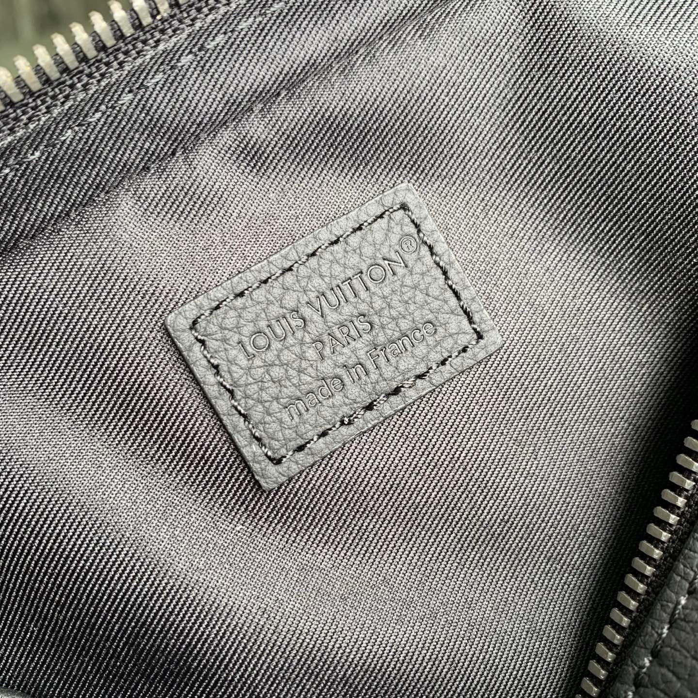 Louis Vuitton LV M28602 Trio Messenger Bag Black