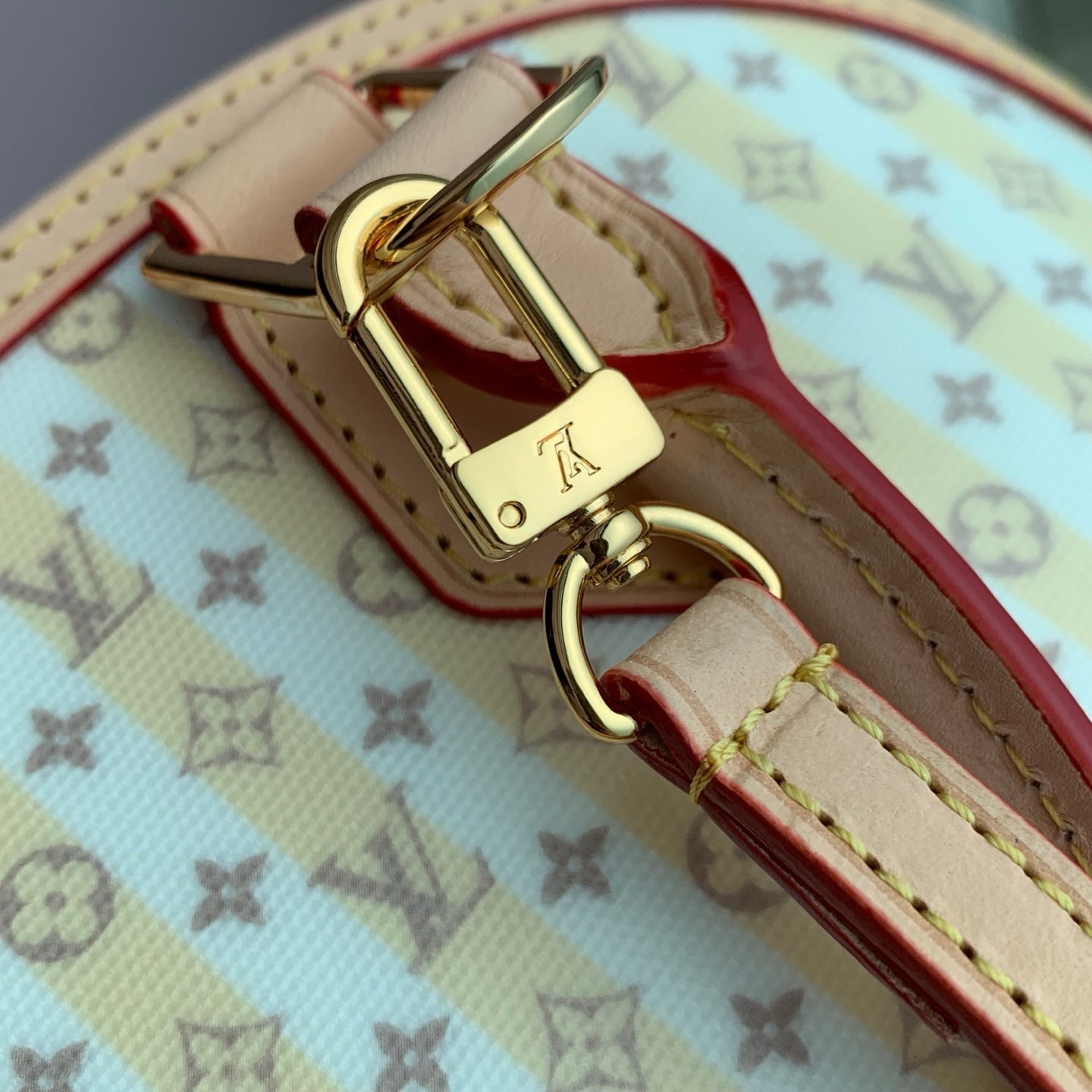 Louis Vuitton LV M28672 Alma BB Bag Banana - Default Title - View 7