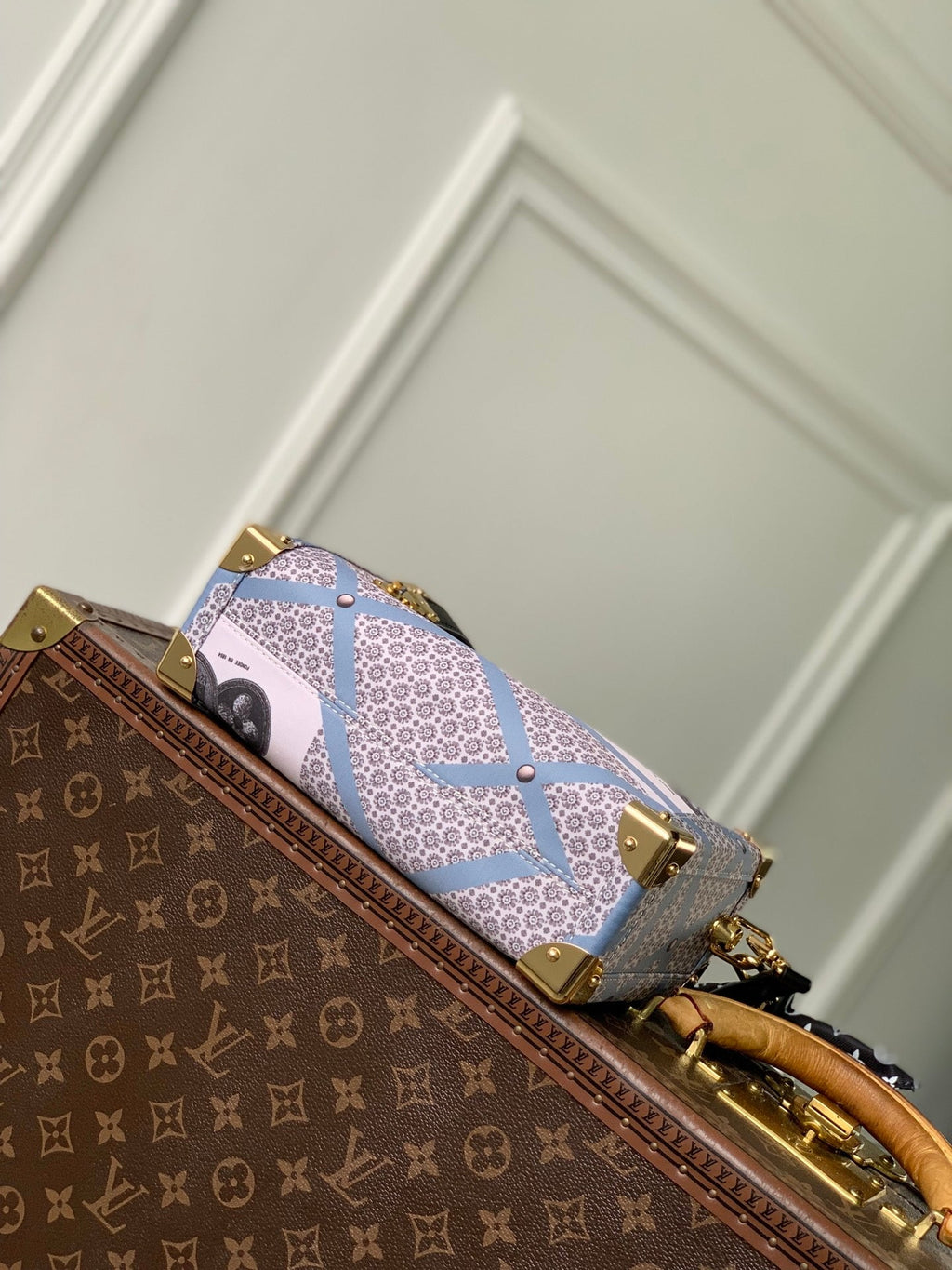 Louis Vuitton LV M28749 Side Trunk MM Bag Beige/Blue