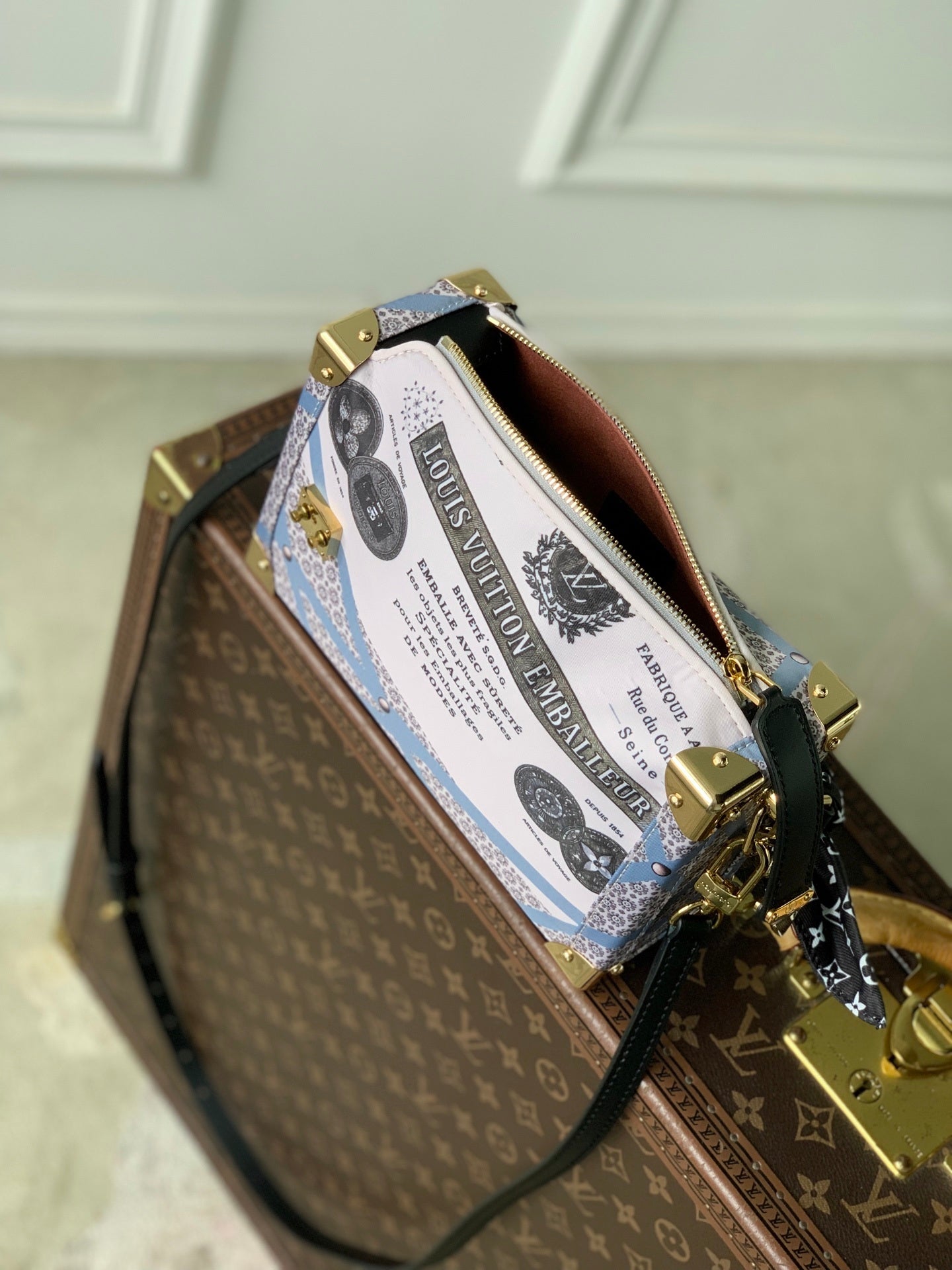 Louis Vuitton LV M28749 Side Trunk MM Bag Beige/Blue