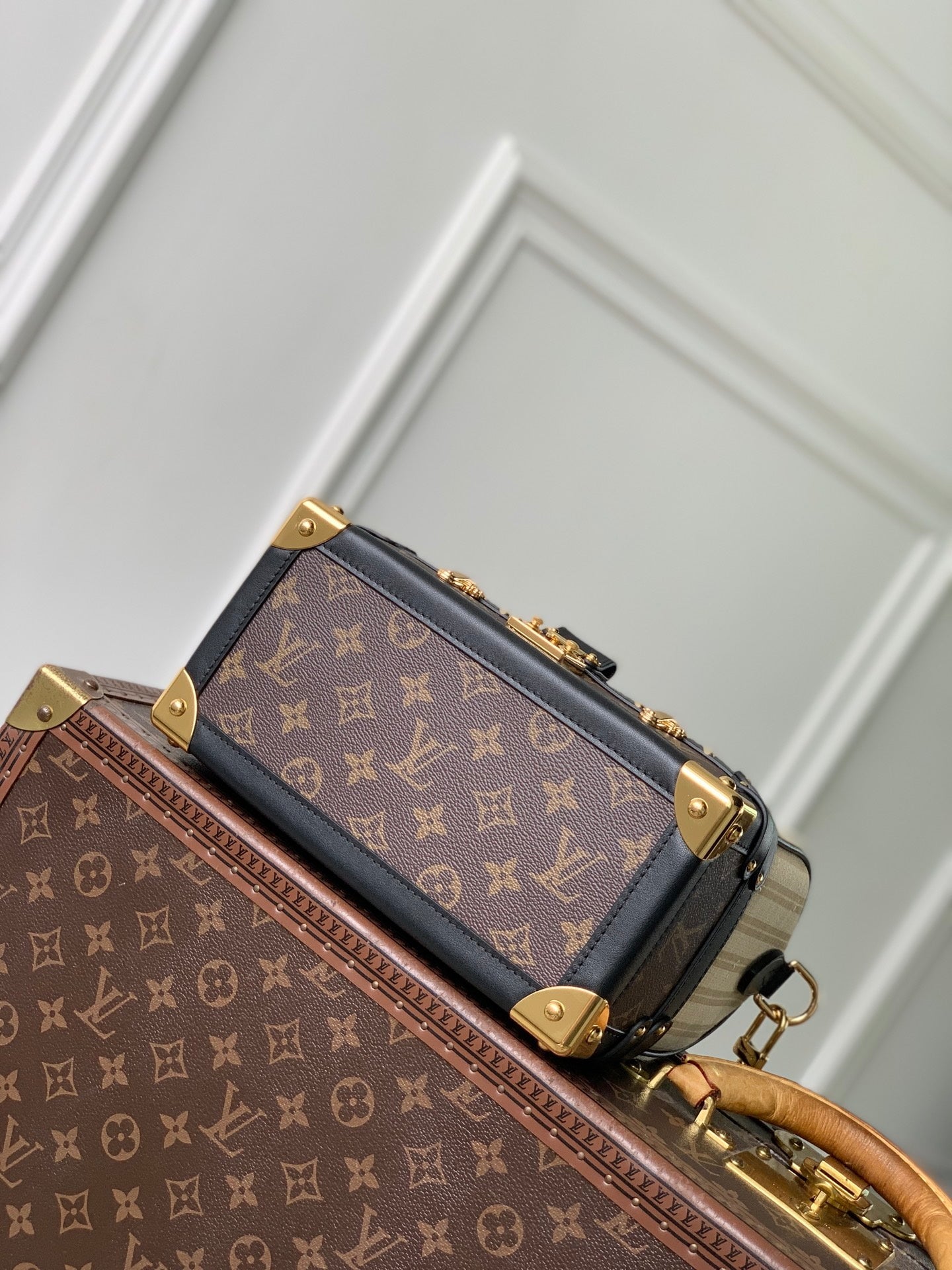 Louis Vuitton LV M28761 Speedy Bandoulière 22 Bag Beige/Monogram