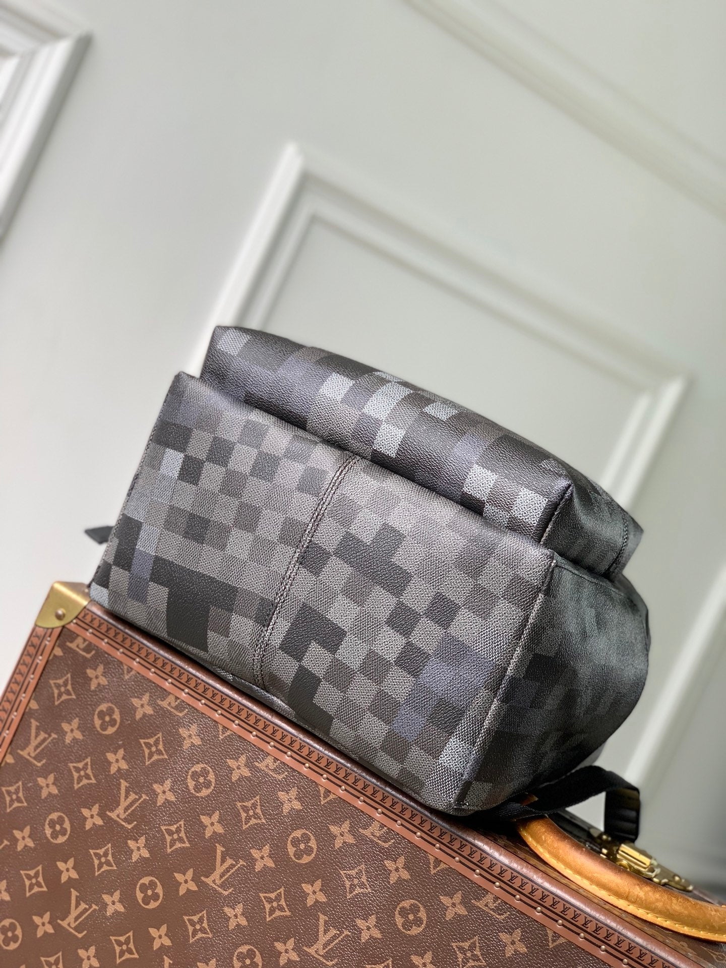 Louis Vuitton LV M28789 Discovery Backpack PM Black - Default Title - View 4