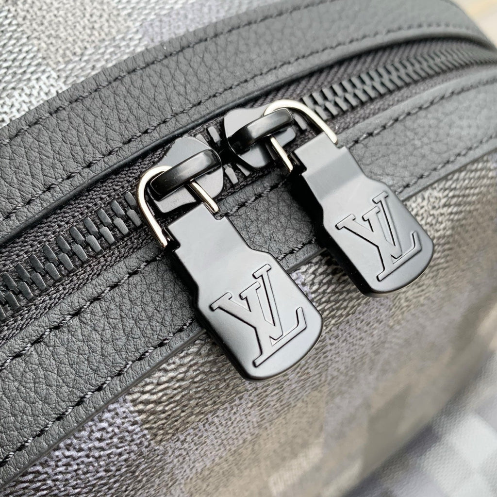 Louis Vuitton LV M28789 Discovery Backpack PM Black