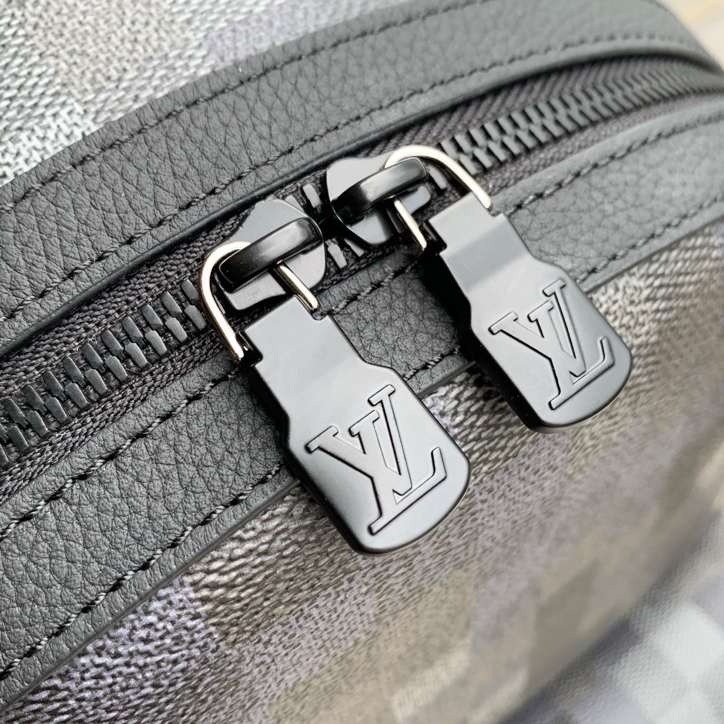 Louis Vuitton LV M28789 Discovery Backpack PM Black - Default Title - View 5