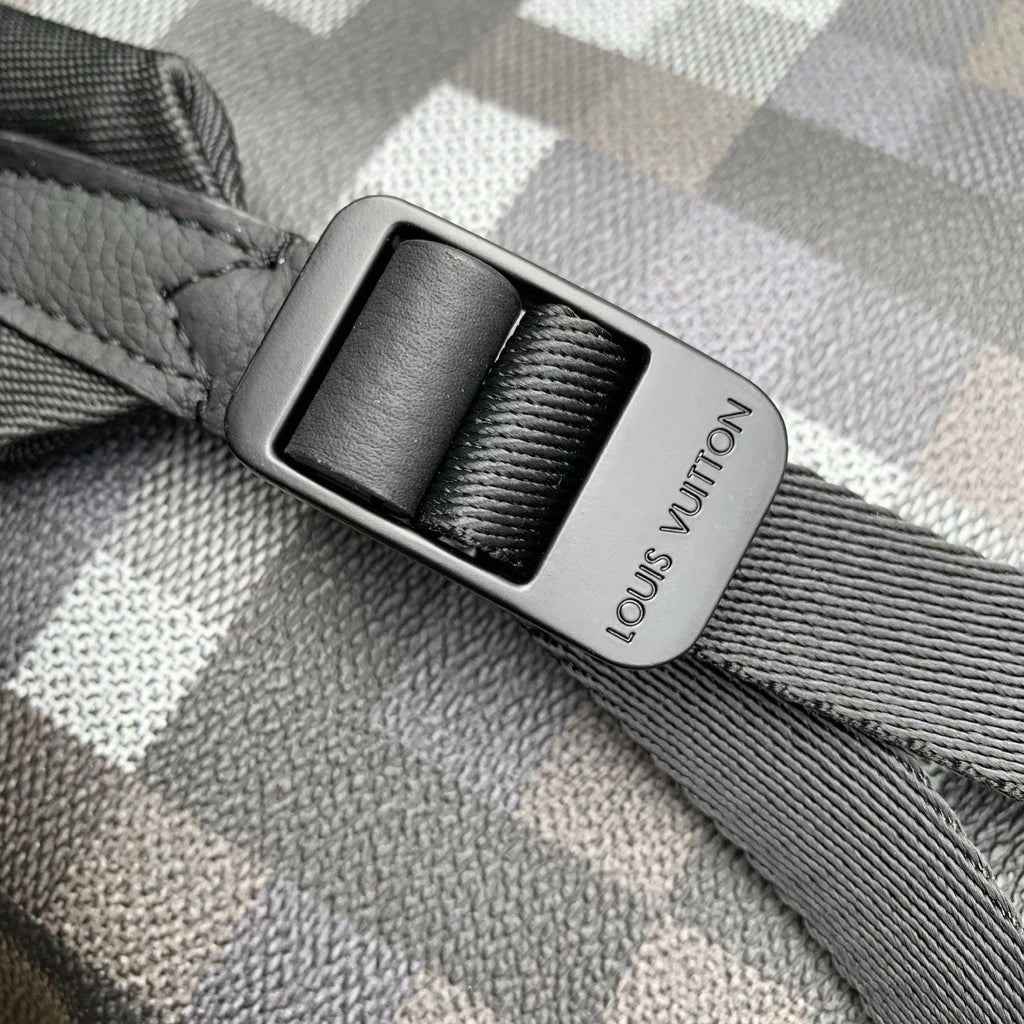 Louis Vuitton LV M28789 Discovery Backpack PM Black