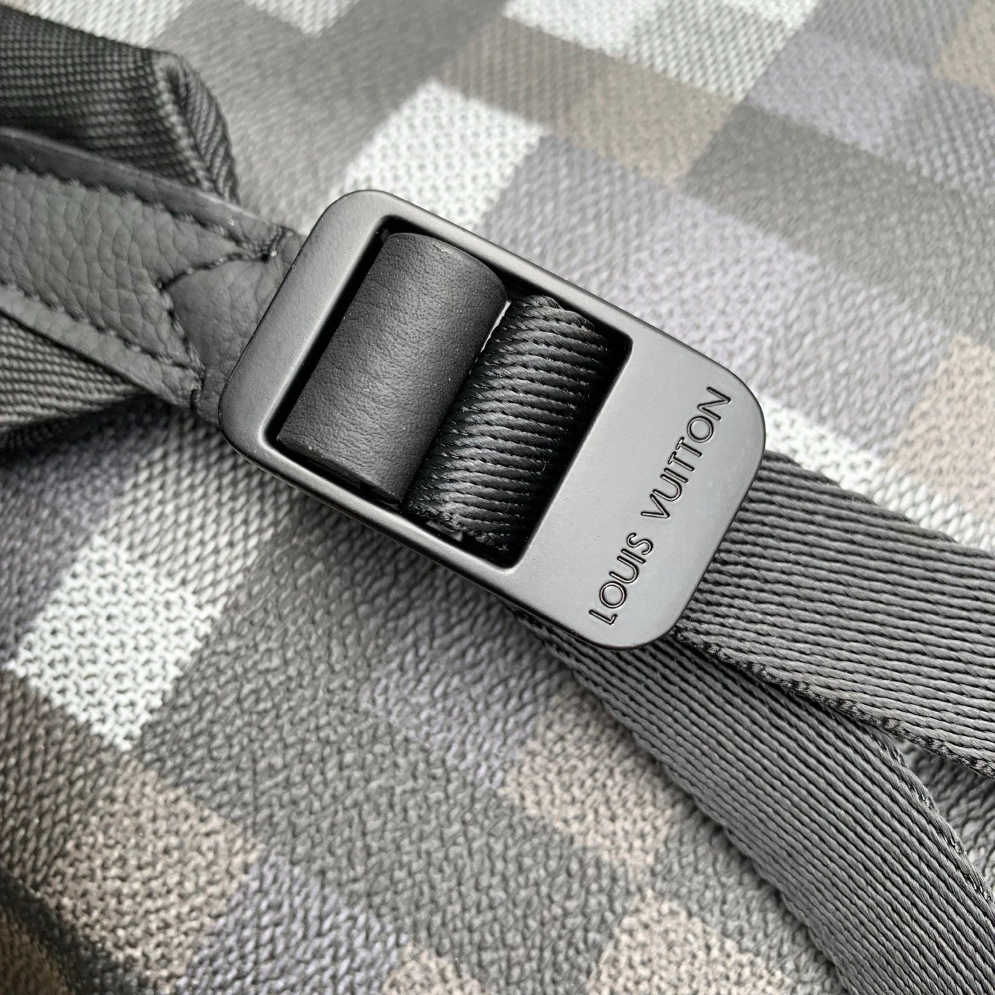 Louis Vuitton LV M28789 Discovery Backpack PM Black