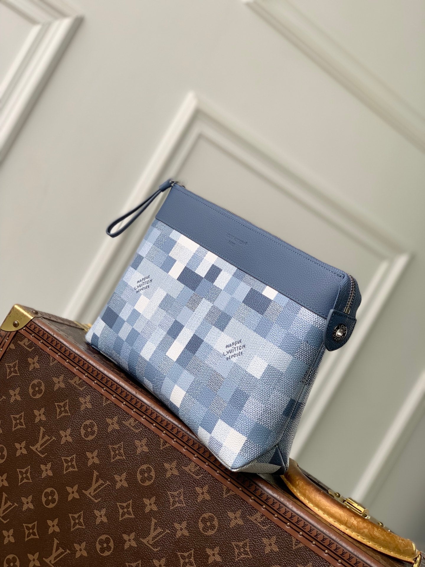Louis Vuitton  LV M28846 Pochette Voyage Souple Denim Blue