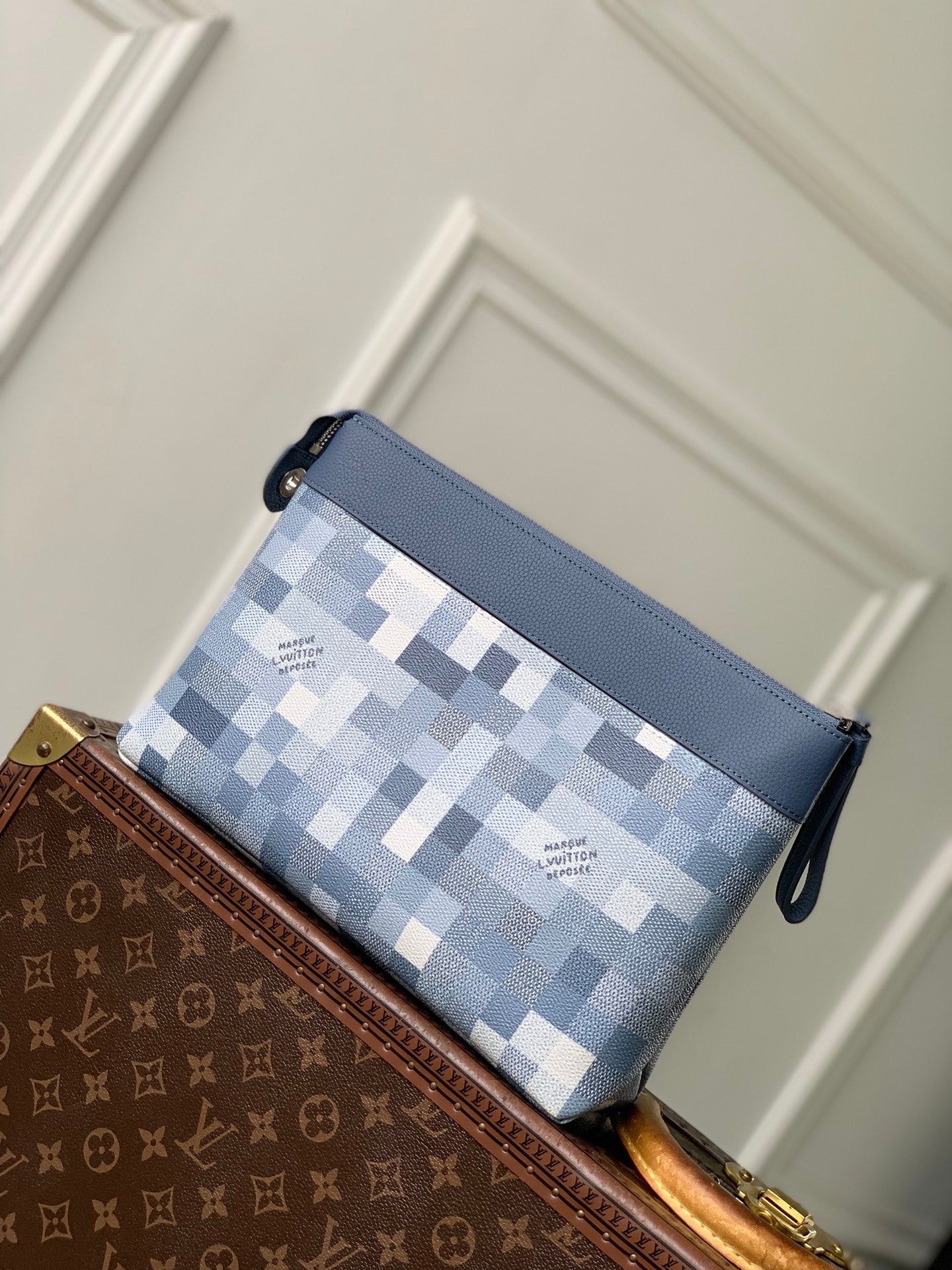 Louis Vuitton  LV M28846 Pochette Voyage Souple Denim Blue