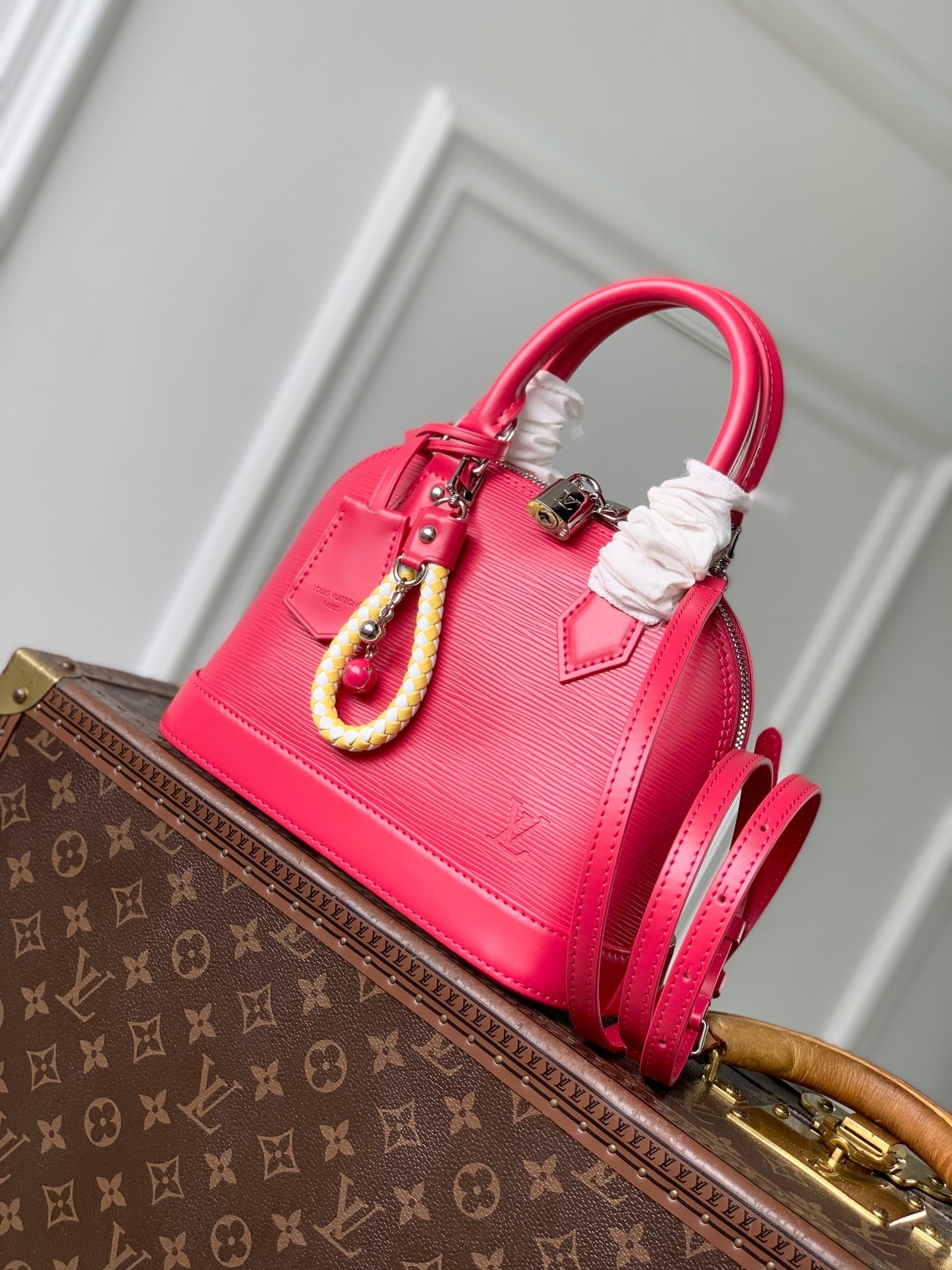 Louis Vuitton LV M28902 Alma BB Bag Rose Miami - Default Title - View 1