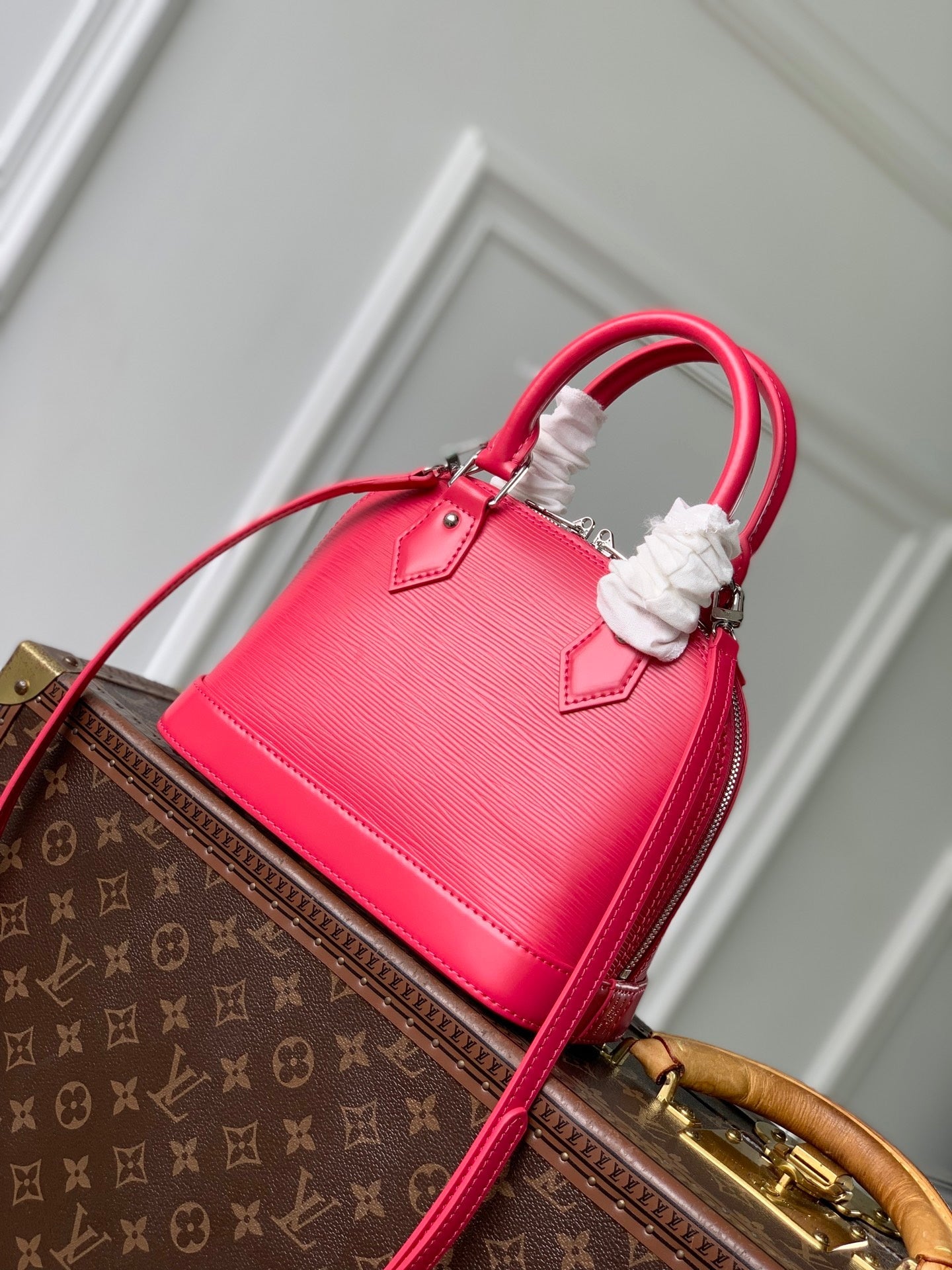 Louis Vuitton LV M28902 Alma BB Bag Rose Miami - Default Title - View 3