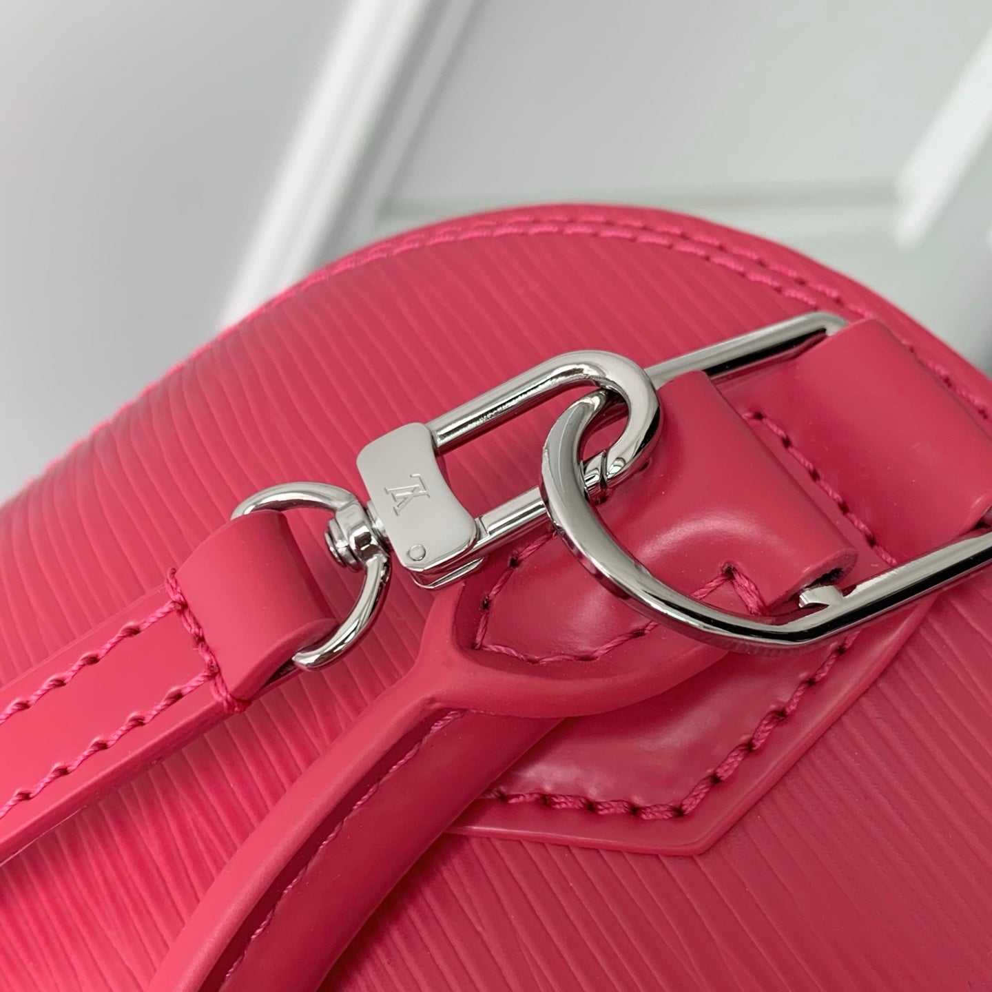 Louis Vuitton LV M28902 Alma BB Bag Rose Miami - Default Title - View 6