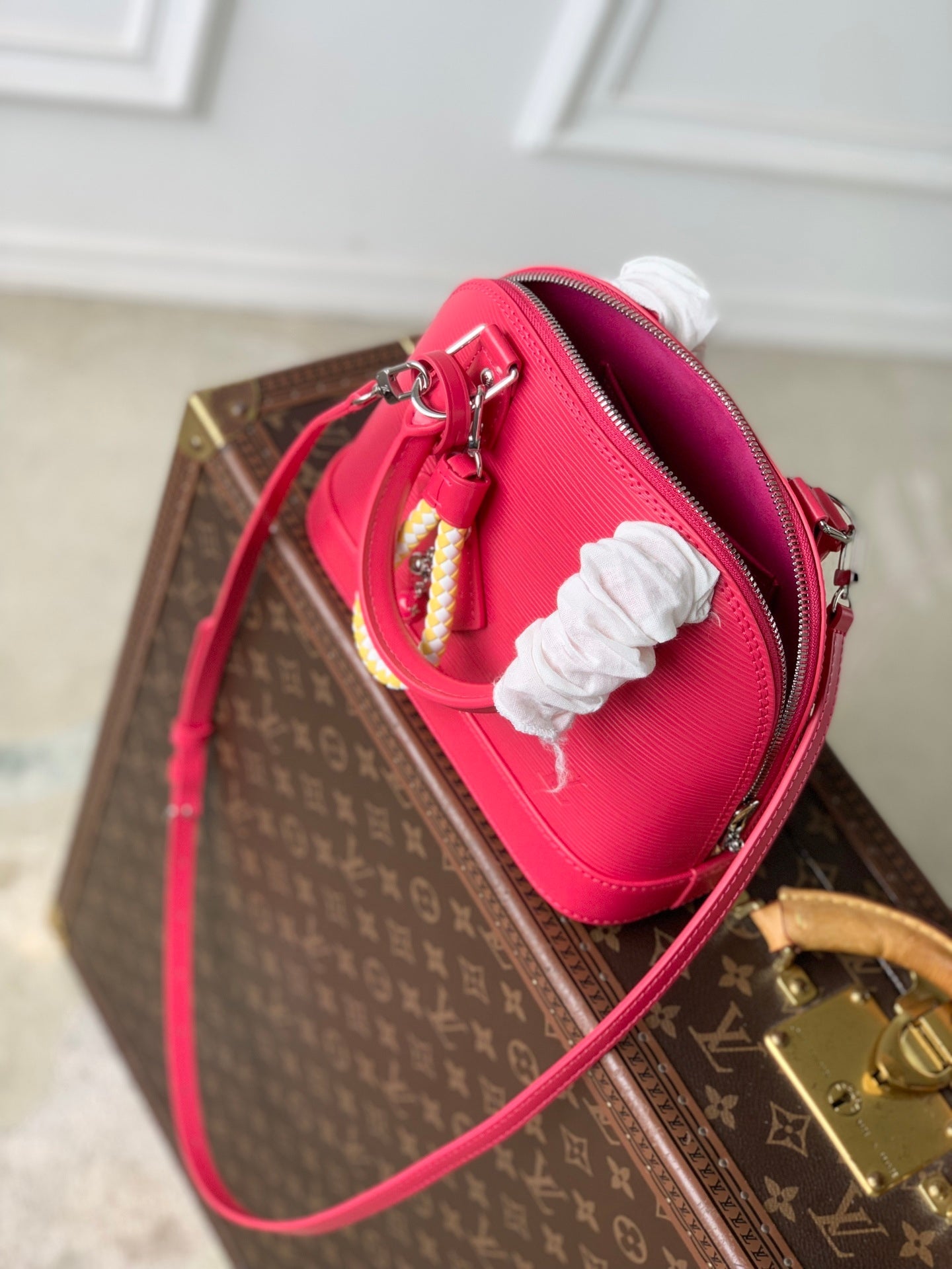Louis Vuitton LV M28902 Alma BB Bag Rose Miami - Default Title - View 9