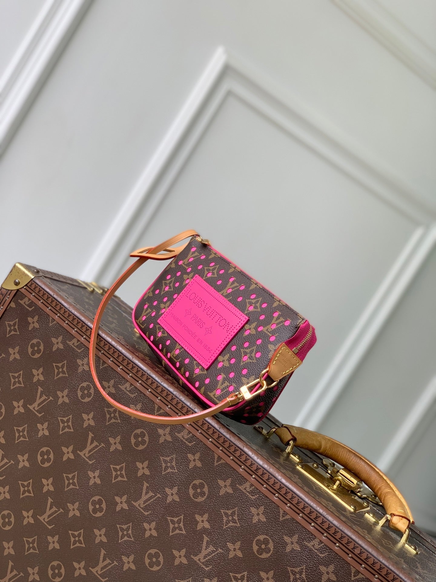 Louis Vuitton LV M29001 Pochette Accessoires Bag - Default Title - View 2