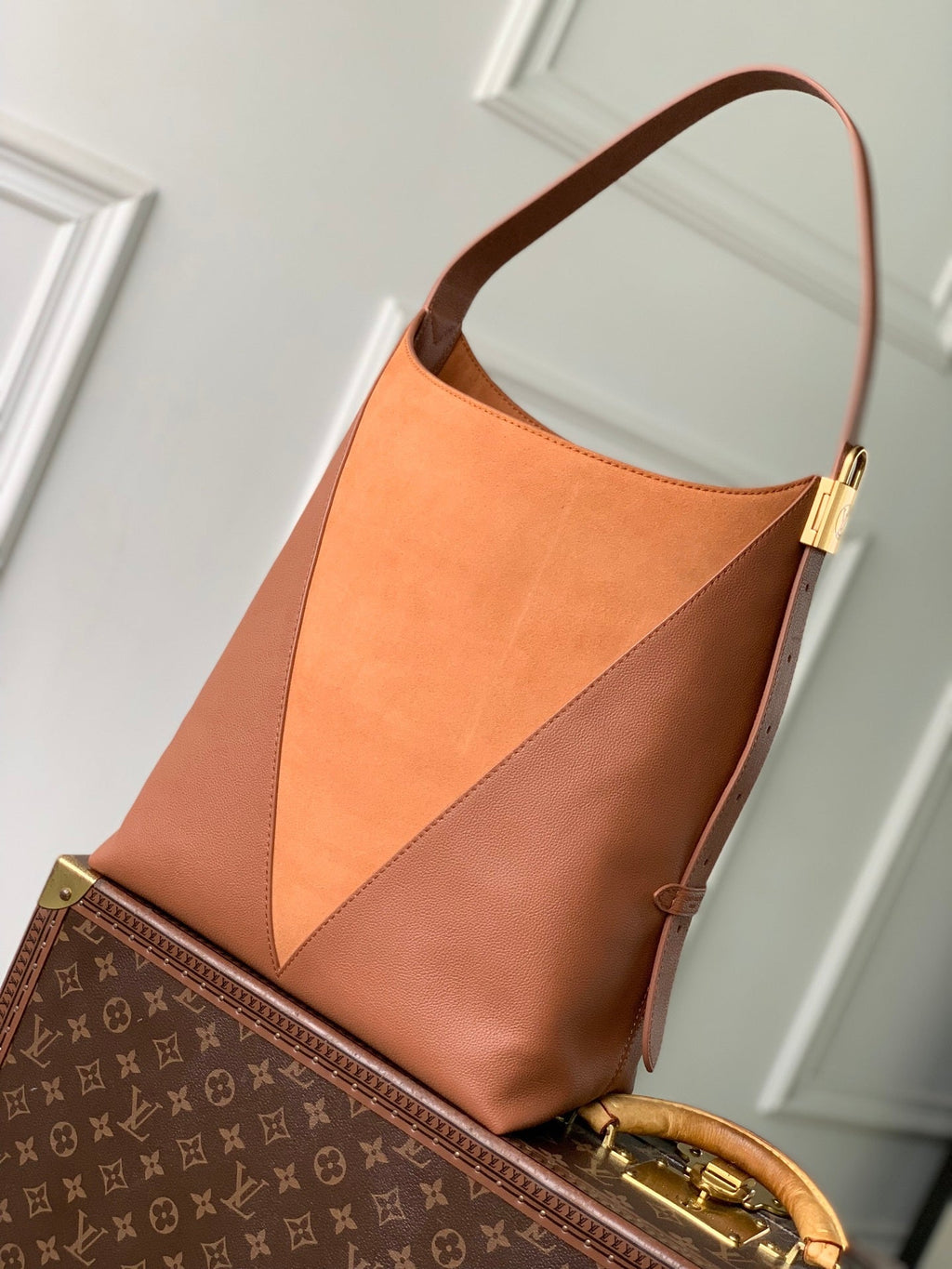 Louis Vuitton LV M29156 Low Key Hobo MM Bag Cognac Brown
