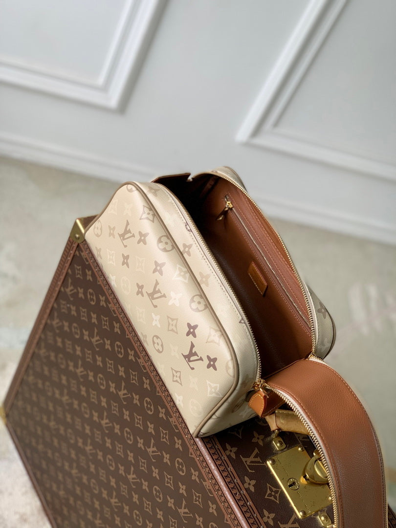 Louis Vuitton  LV M29161 Dopp Kit Bag Sand Beige