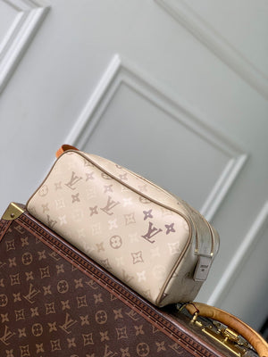 Louis Vuitton  LV M29161 Dopp Kit Bag Sand Beige - Default Title - View 4
