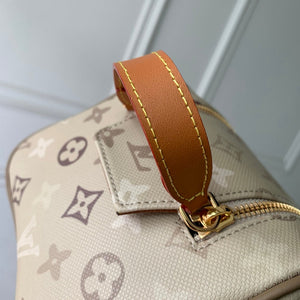 Louis Vuitton  LV M29161 Dopp Kit Bag Sand Beige - Default Title - View 6