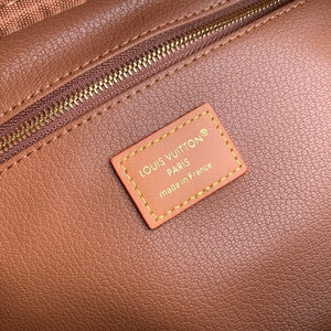 Louis Vuitton  LV M29161 Dopp Kit Bag Sand Beige - Default Title - View 9