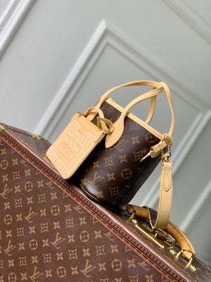 Louis Vuitton LV M29228 Neverfull Bandoulière Inside Out BB Bag Monogram Banane - Default Title - View 2