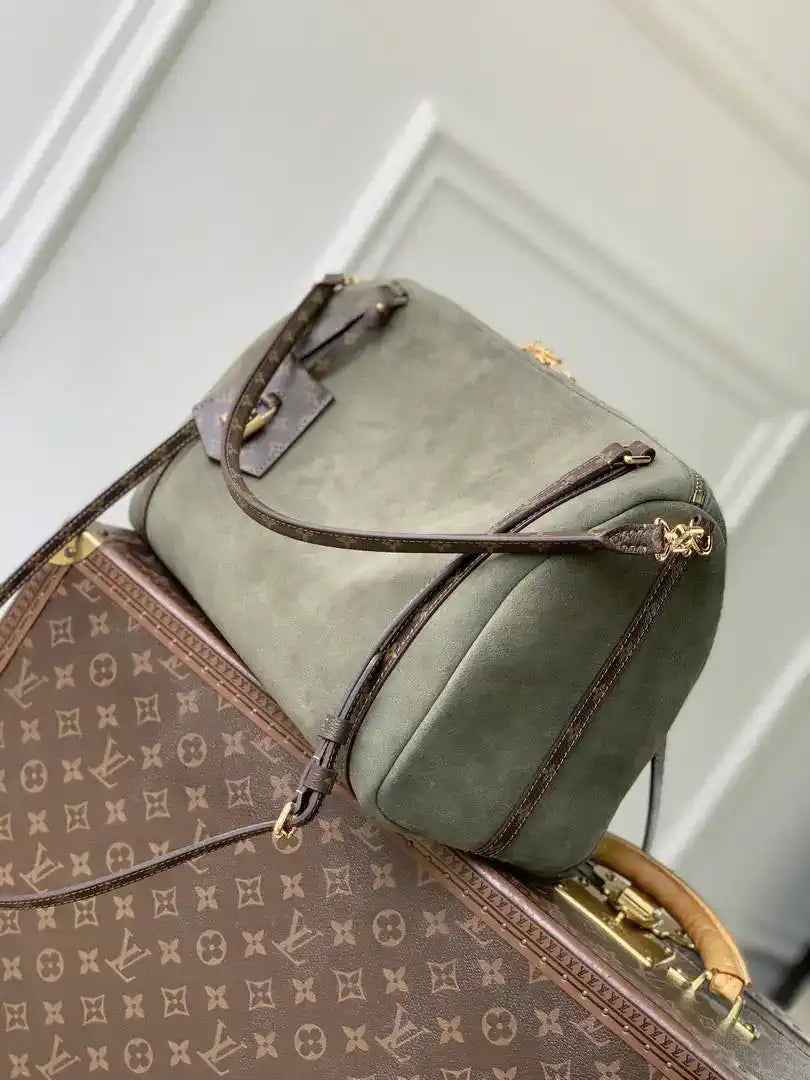 Louis Vuitton LV M29230 Express MM Bag Khaki