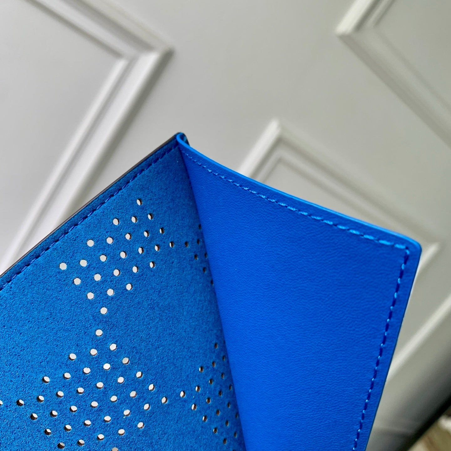 Louis Vuitton LV M29285 Passport Cover Blue - Default Title - View 5