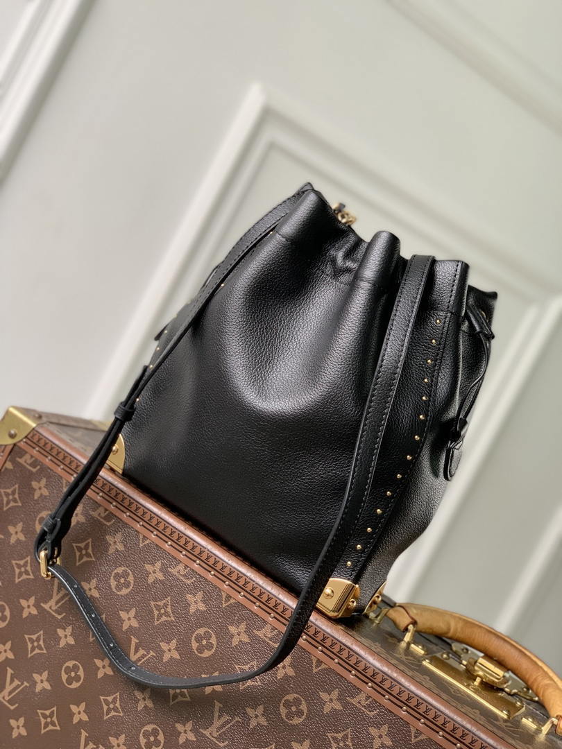 Louis Vuitton LV M29391 Noe Trunk  Bag Monogram Black