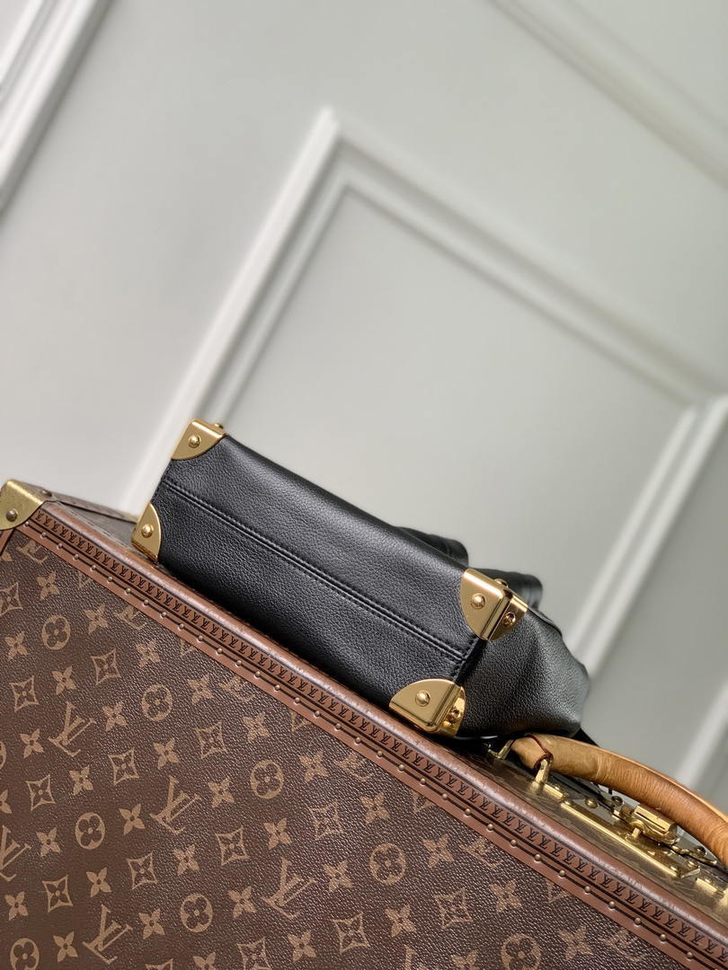 Louis Vuitton LV M29391 Noe Trunk  Bag Monogram Black