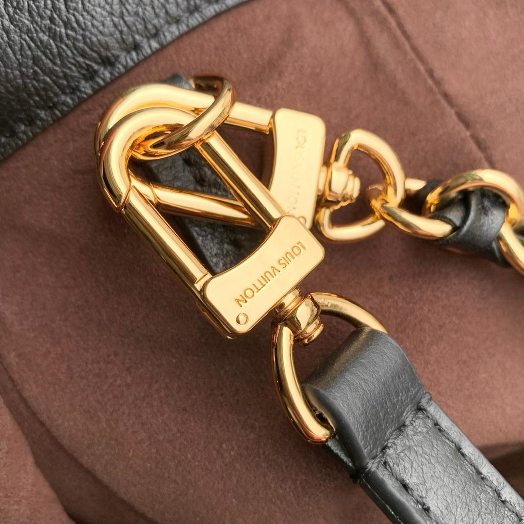 Louis Vuitton LV M29391 Noe Trunk  Bag Monogram Black